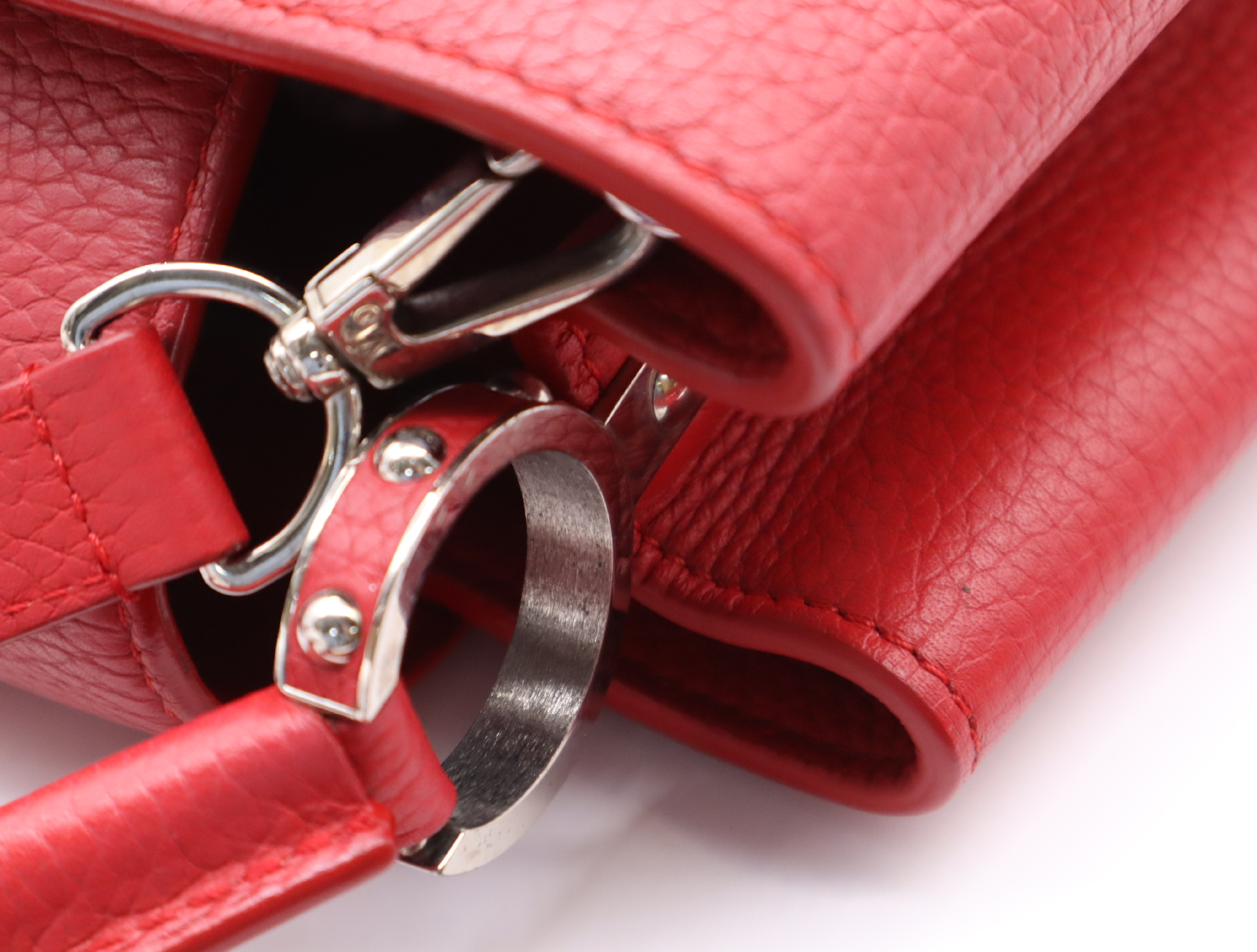 M42237 Taurillon Capucines PM Red Handbag with Shoulder Strap — view 9
