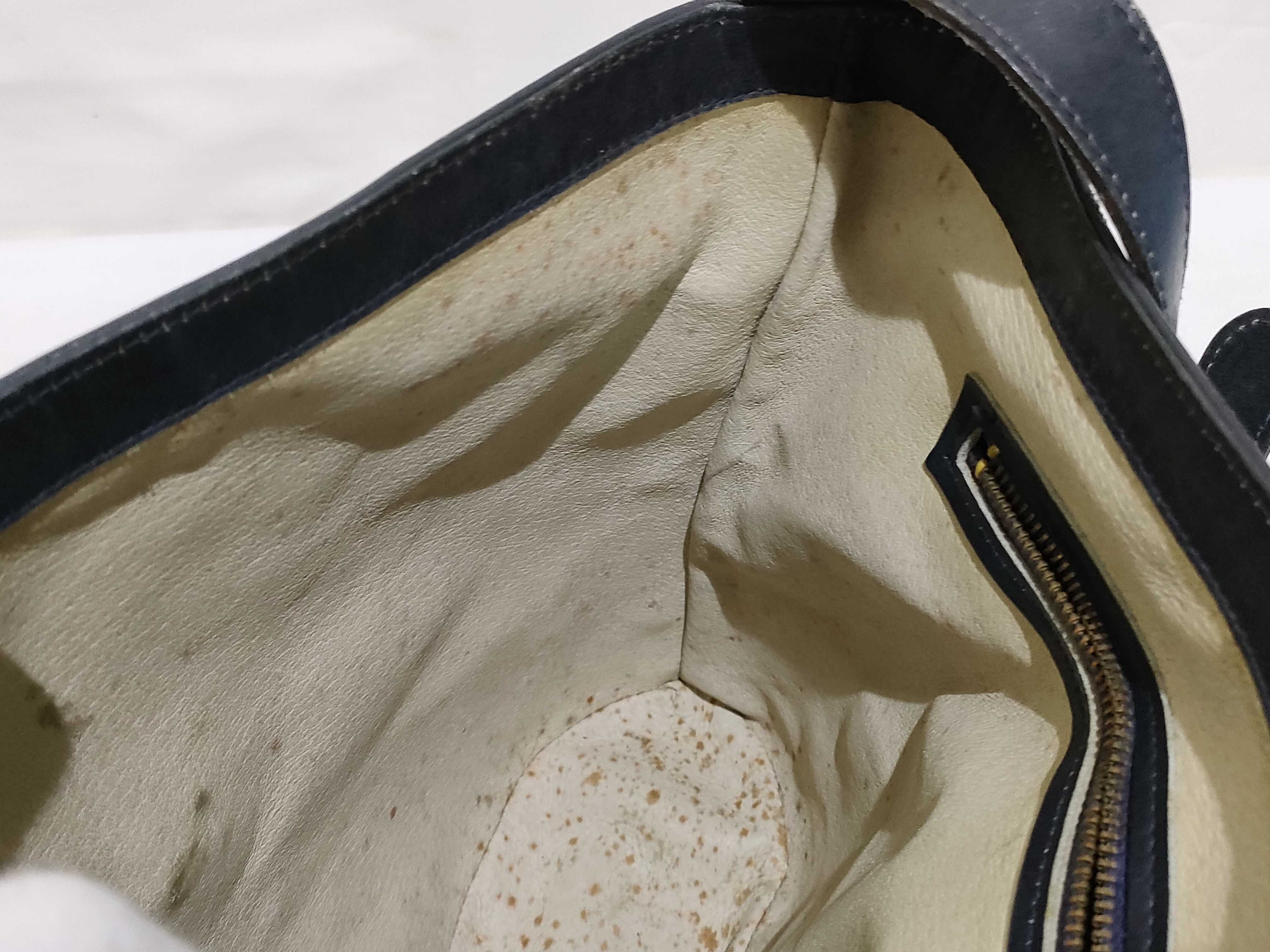 GG Supreme Shoulder Bag (Old GG Hardware) — view 11