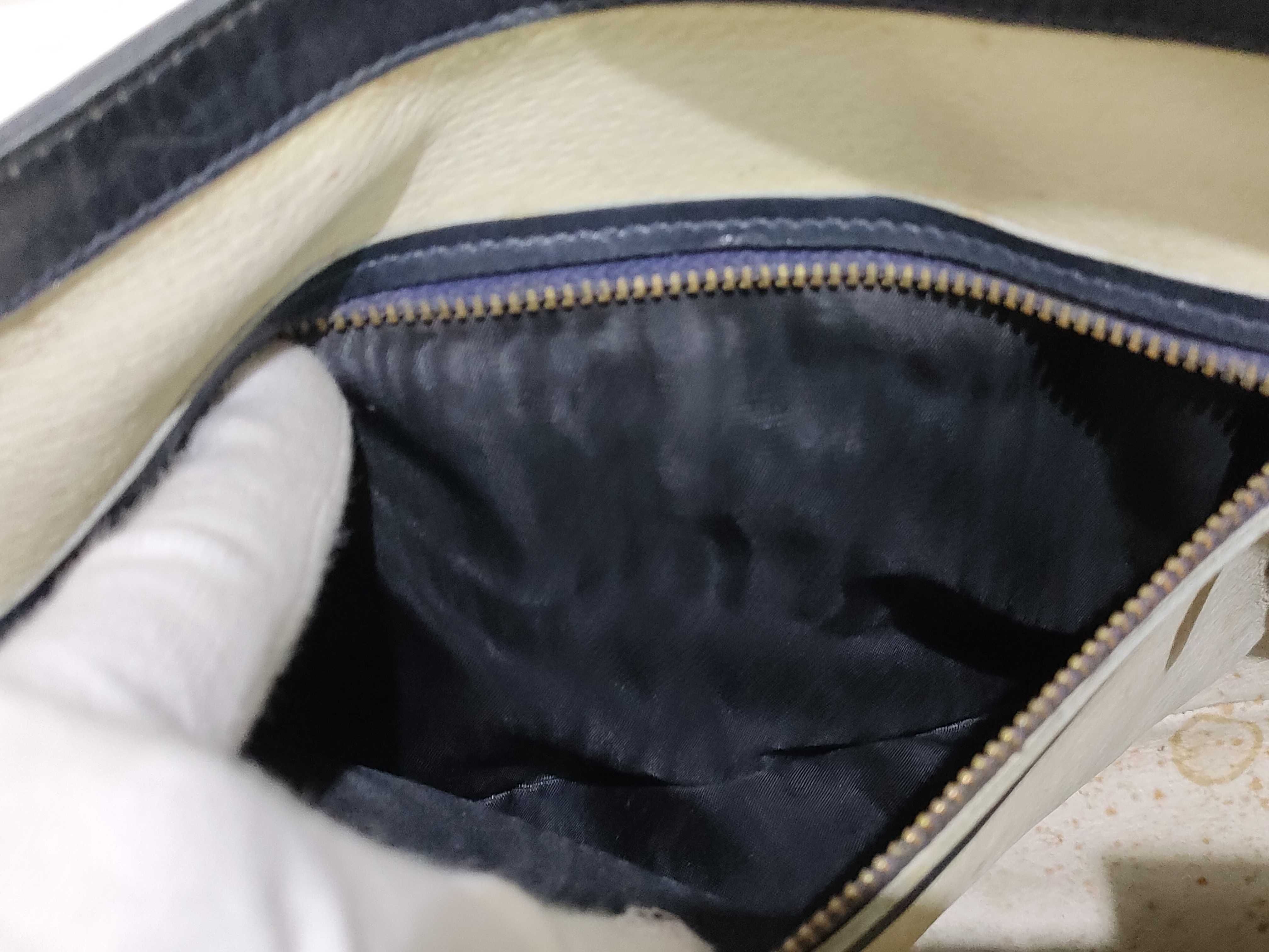 GG Supreme Shoulder Bag (Old GG Hardware) — view 9