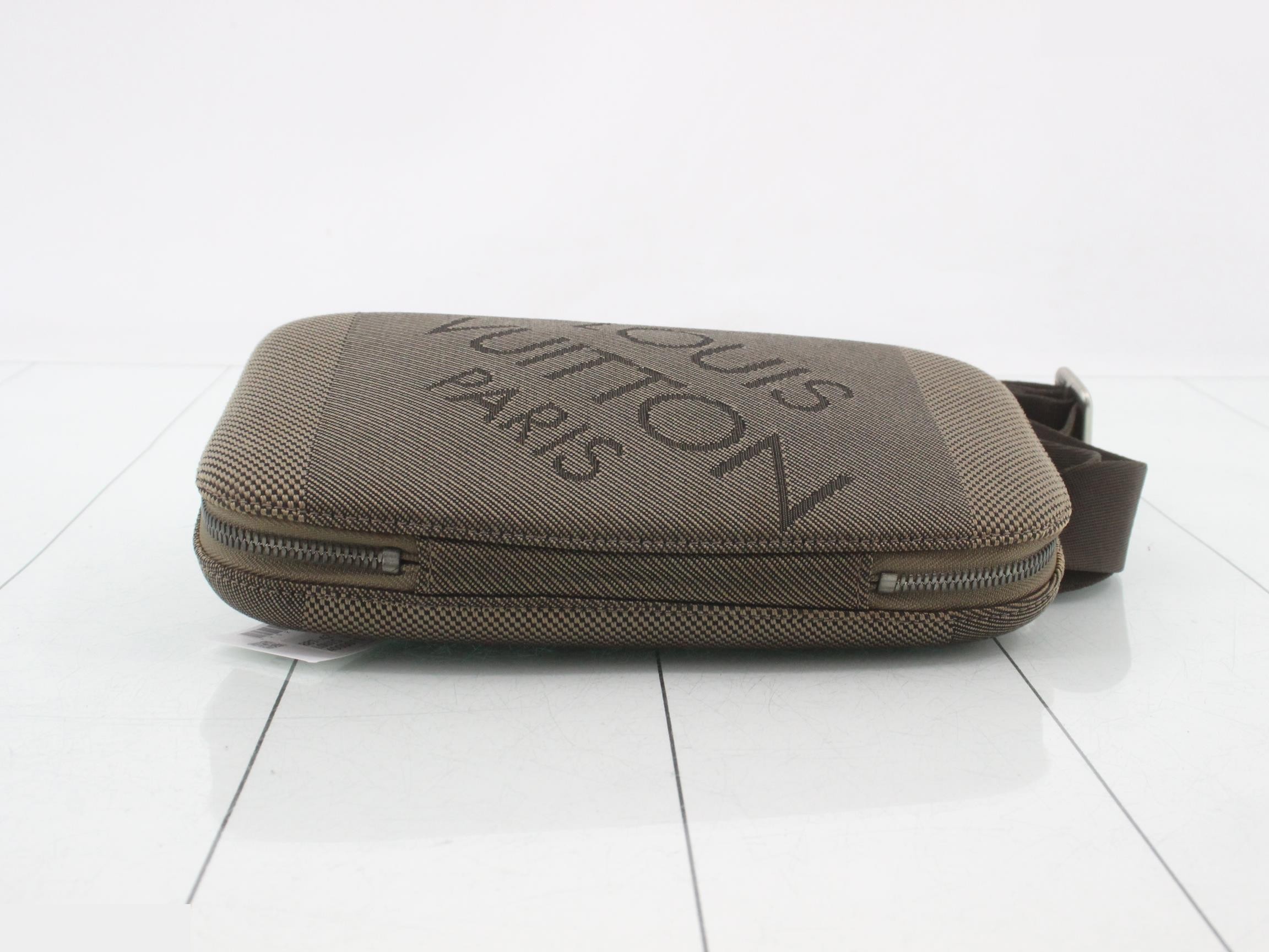 Damier Geant Maje Shoulder Bag — view 3