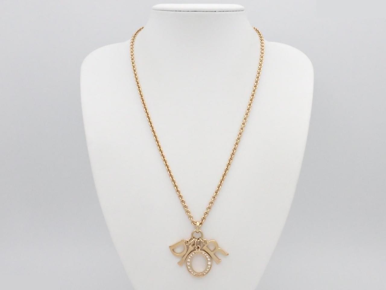 necklace — view 3