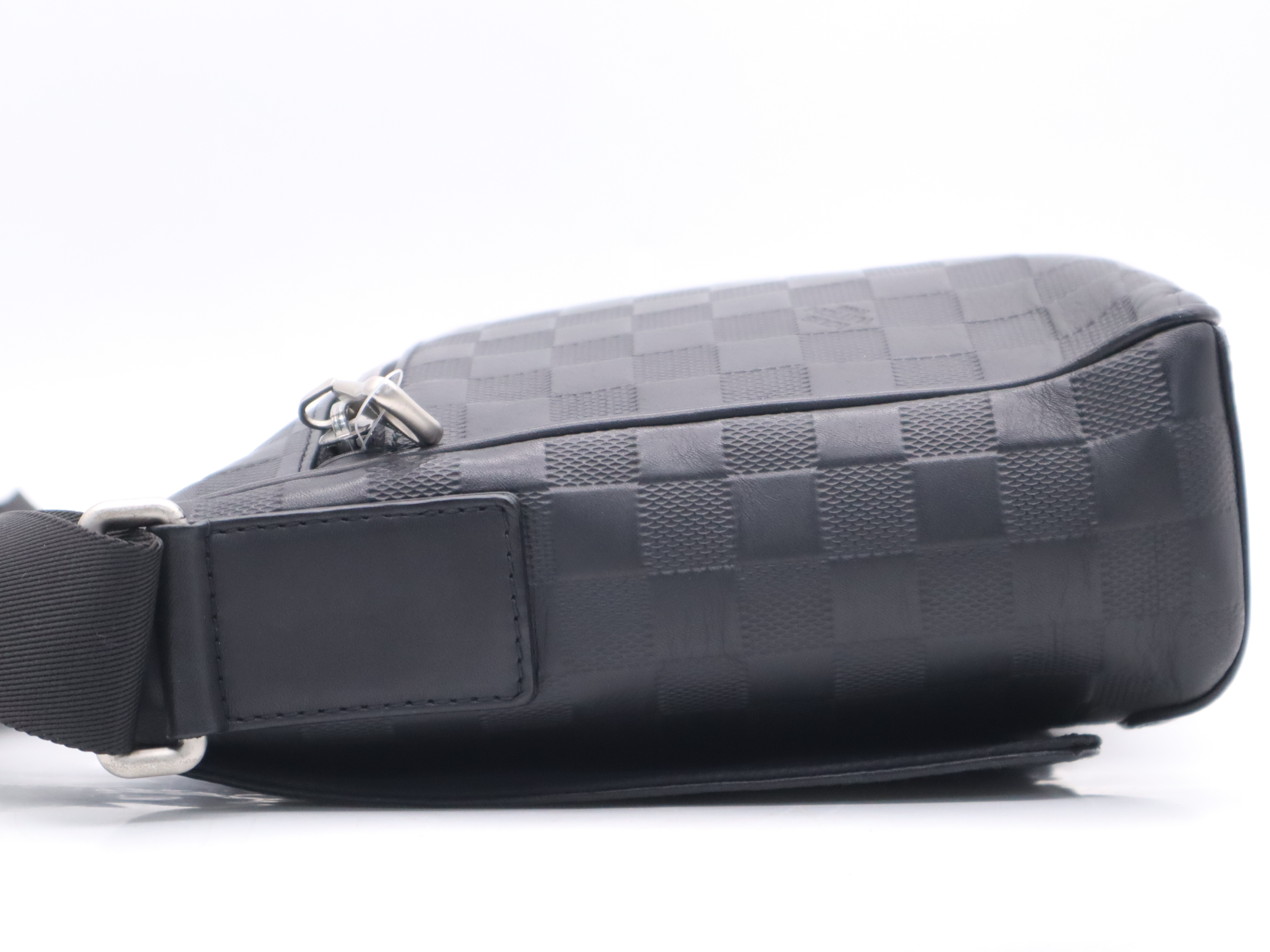 N41033 Damier Infini District PM Black Shoulder Bag — view 3