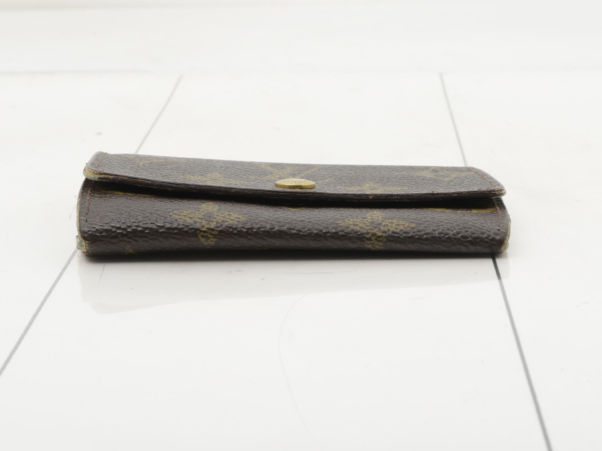 Monogram Multicles 6 Key Case — view 3