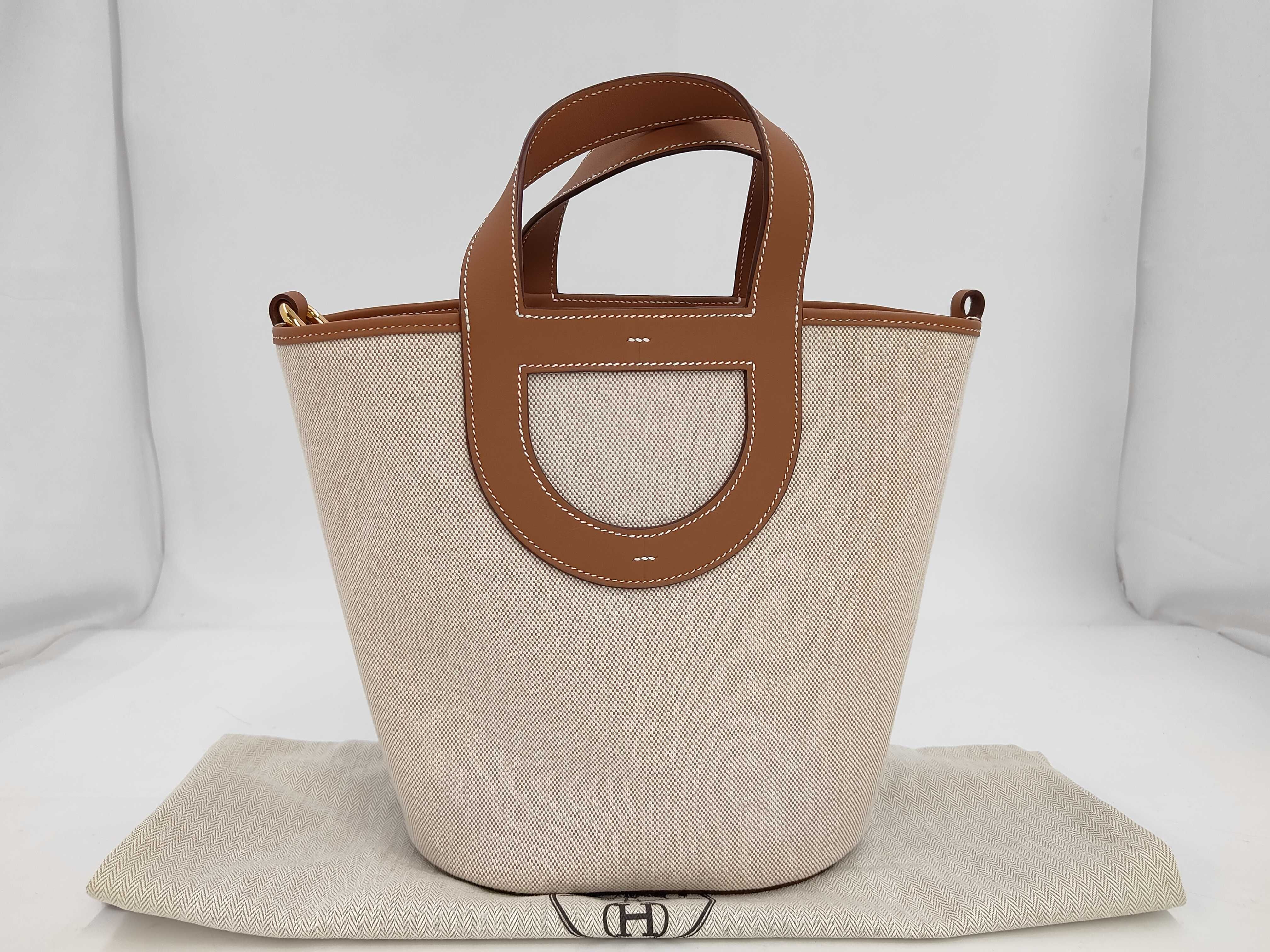 In the Loop 23 Handbag