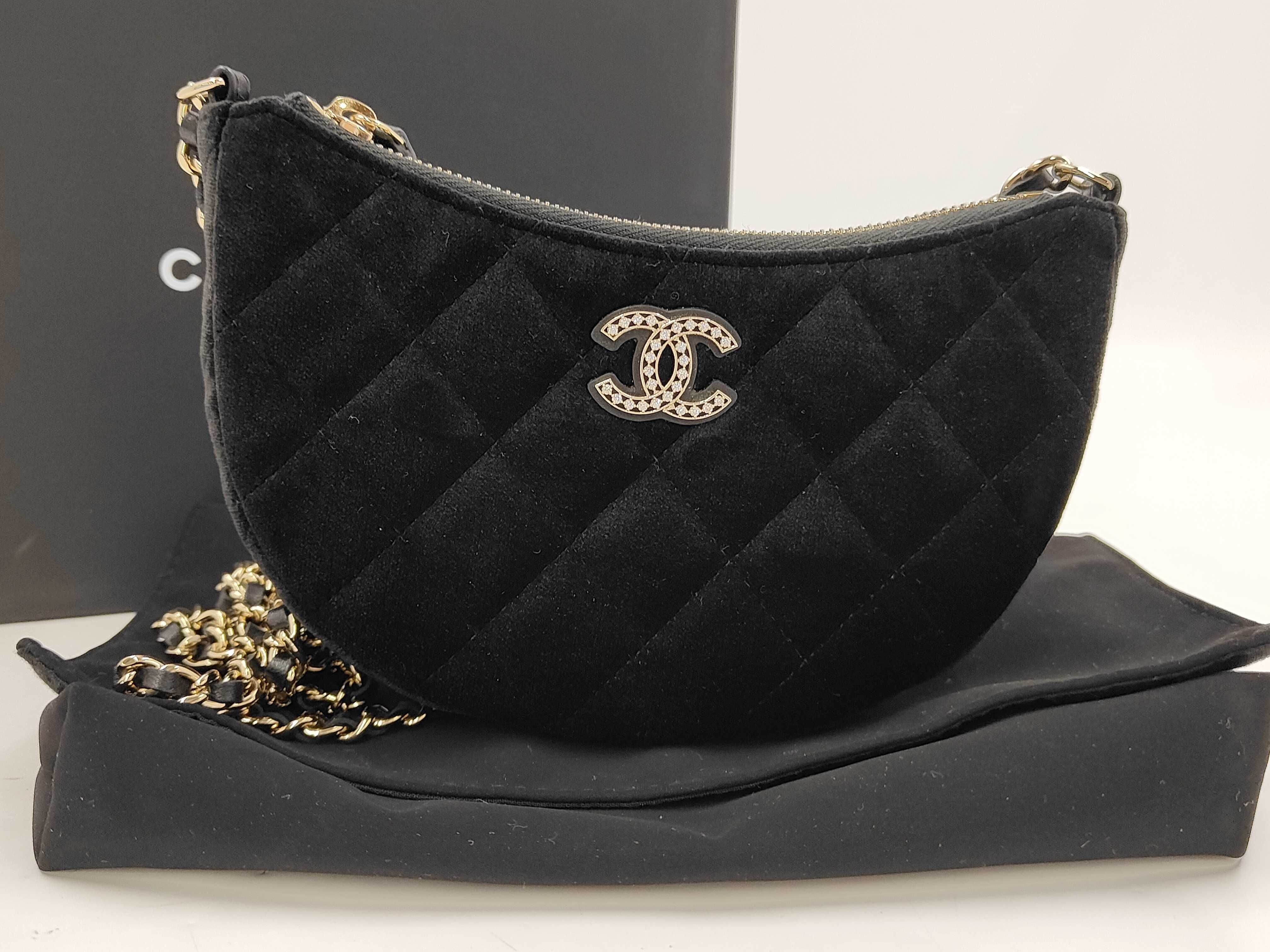 Shoulder Bag Matelassé Random Serial Number WITH COMPLIMENTS OF BAG