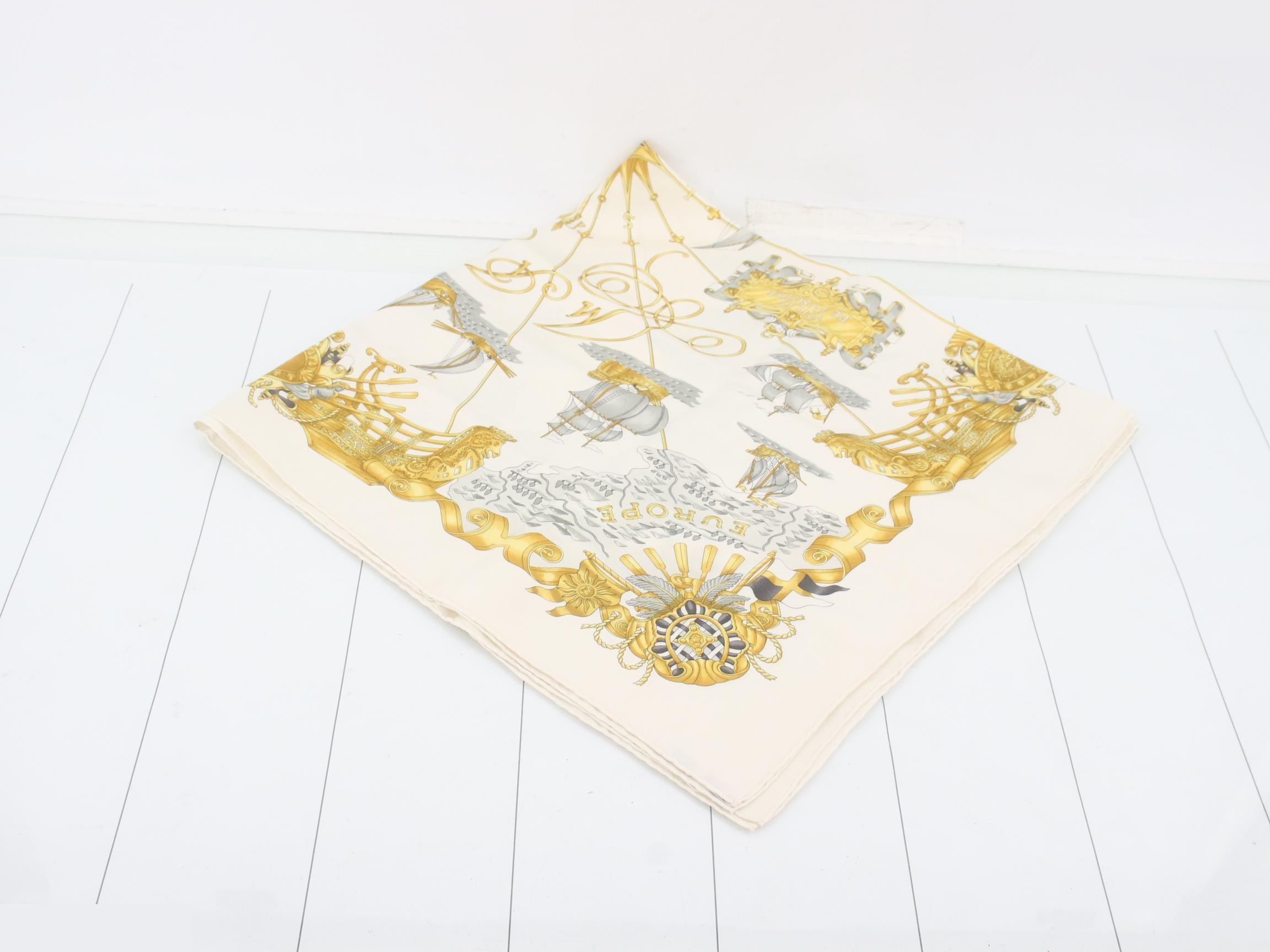 scarf — view 2