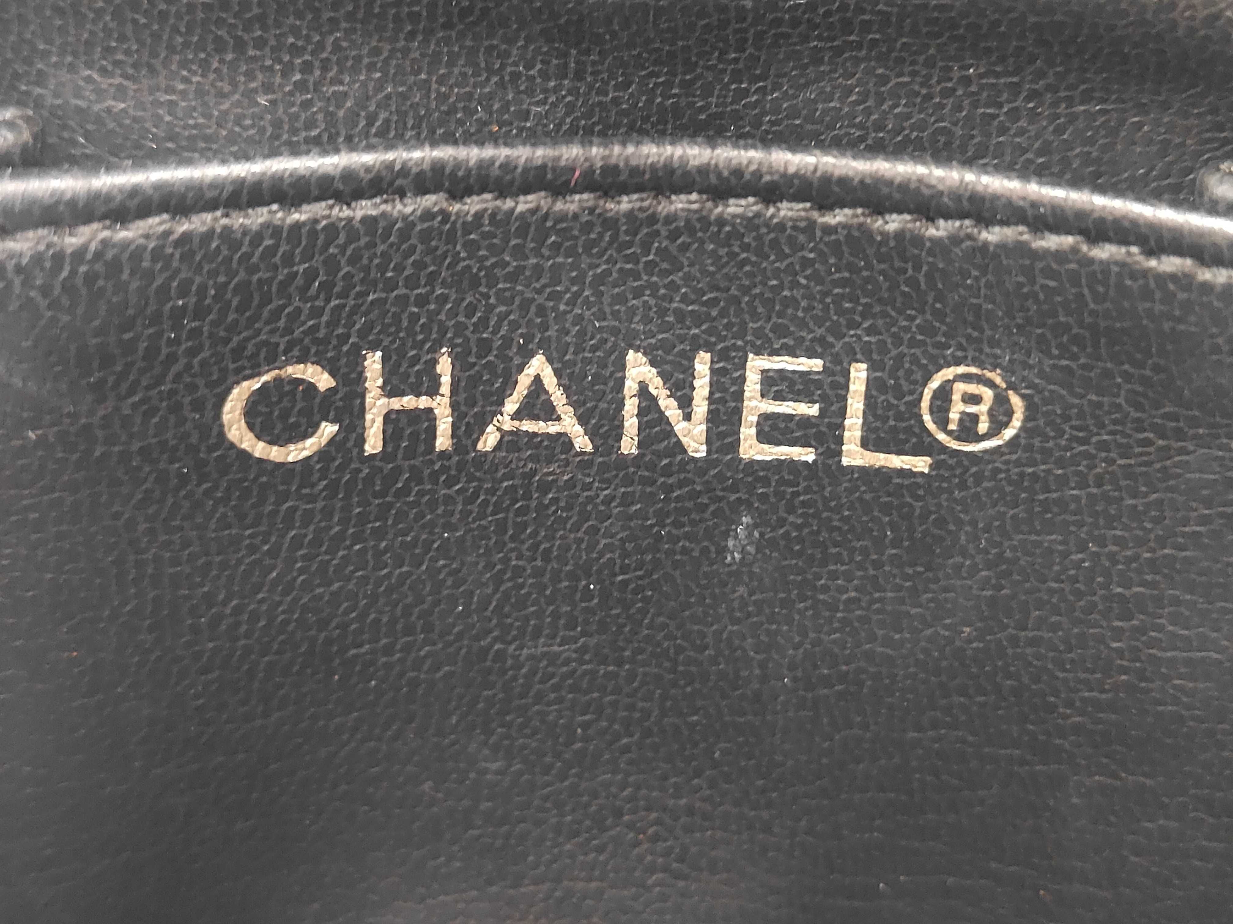 Vanity Chain Shoulder Bag — view 11