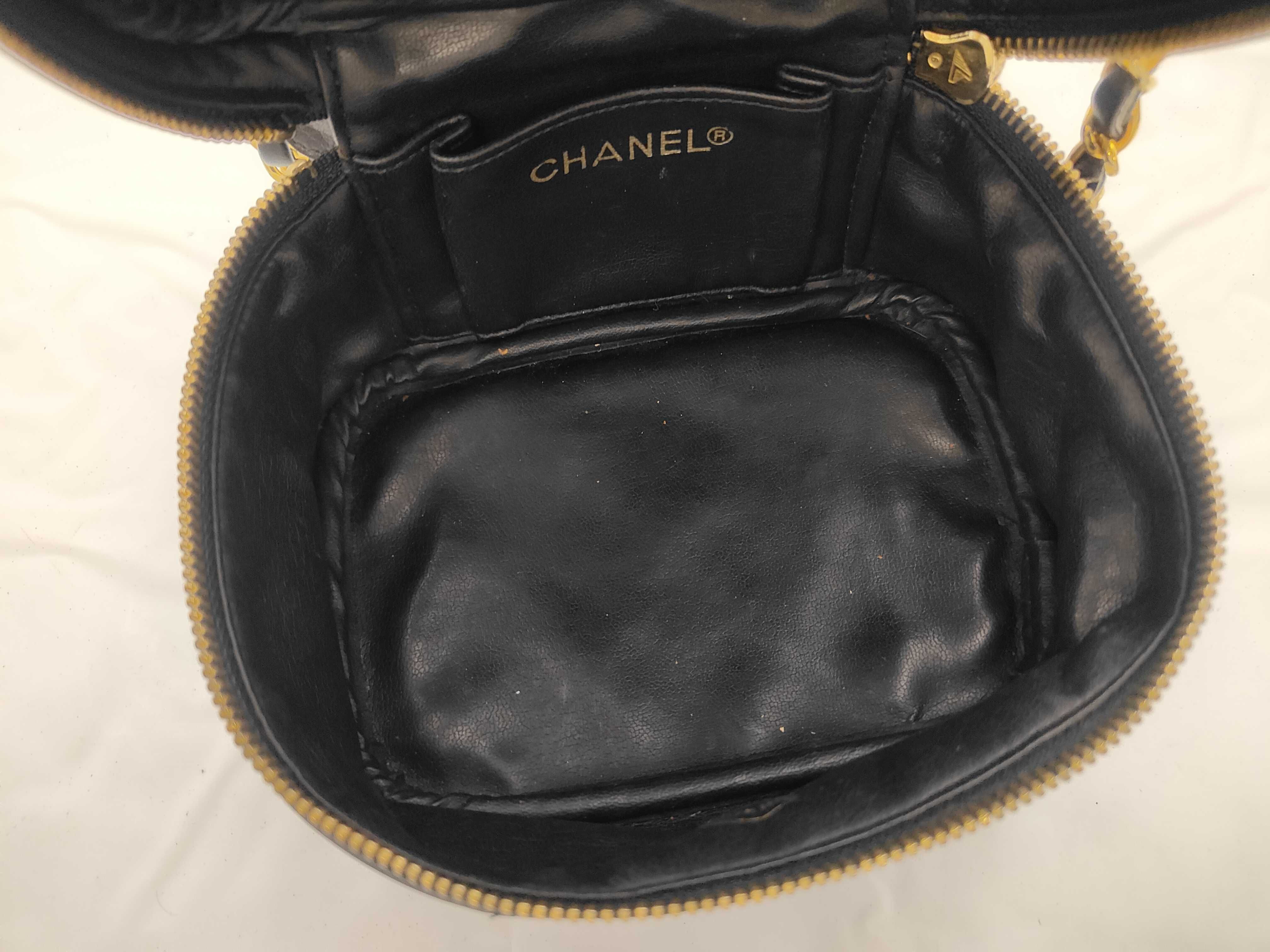 Vanity Chain Shoulder Bag — view 8