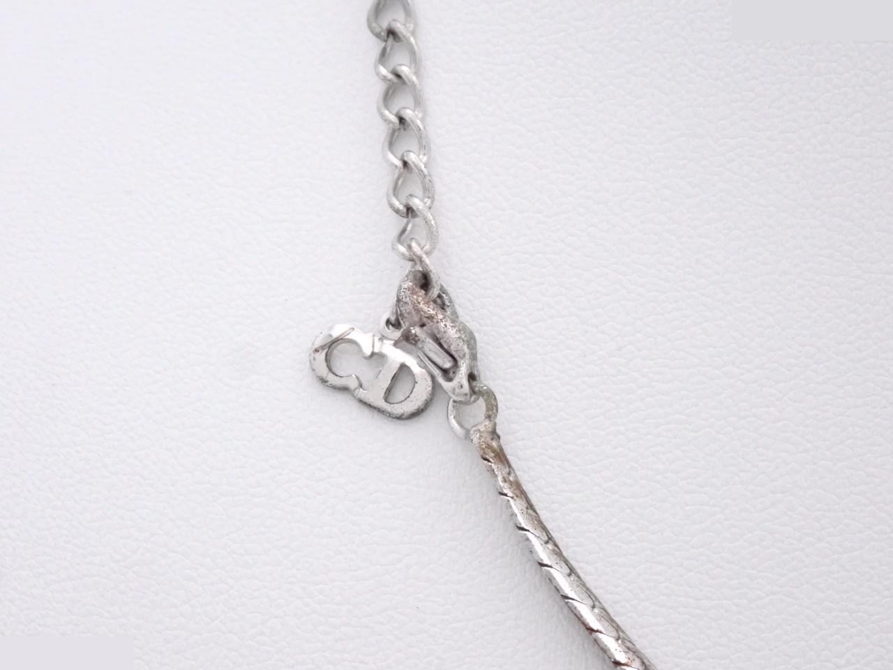 Necklace: Neck circumference approximately 42 cm — view 2