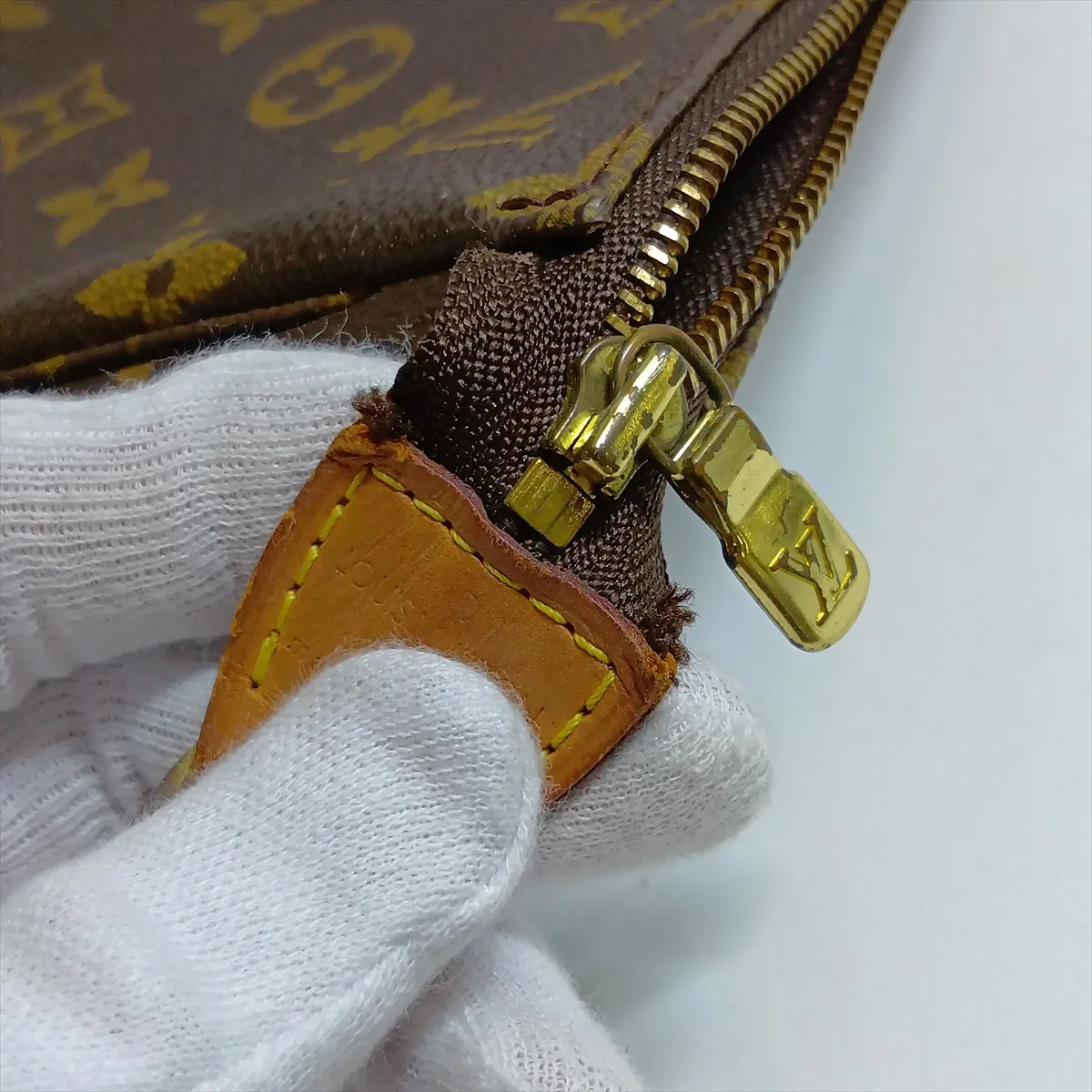 Monogram Pochette Accessoires M51980 CA0002 Brown — view 9