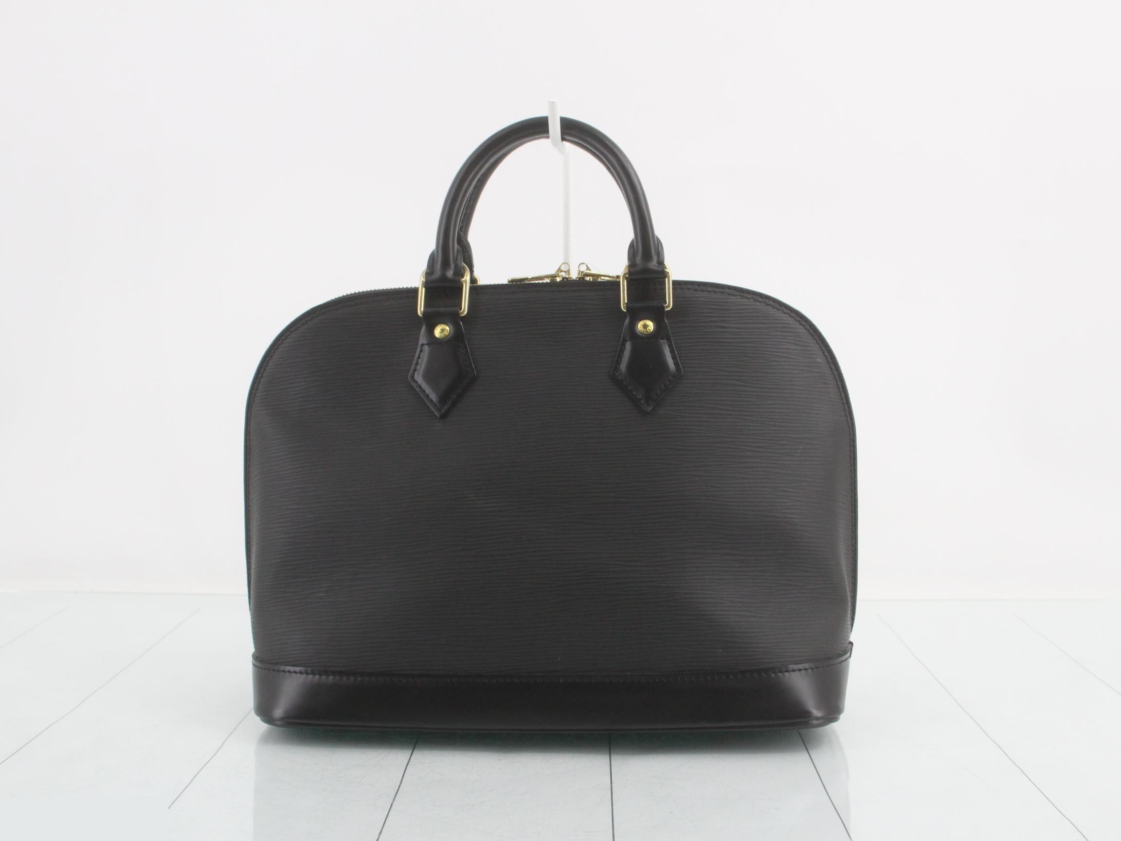 alma noir — view 2