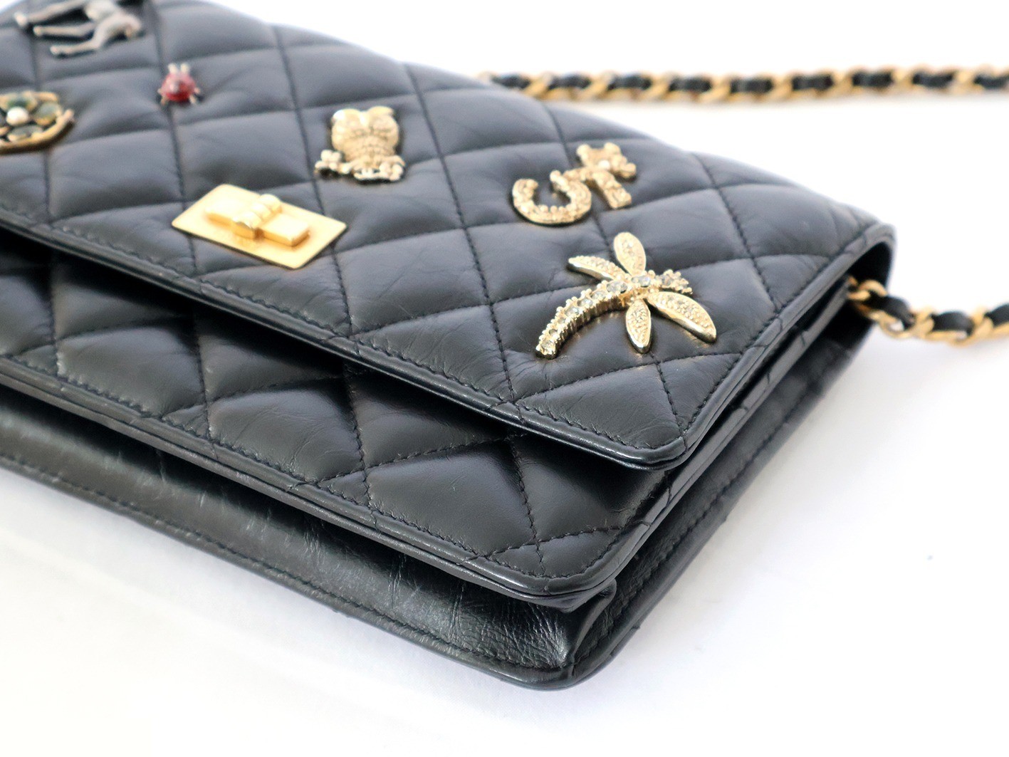 Matelassé Vintage Calf Charm Chain Wallet, Black — view 4