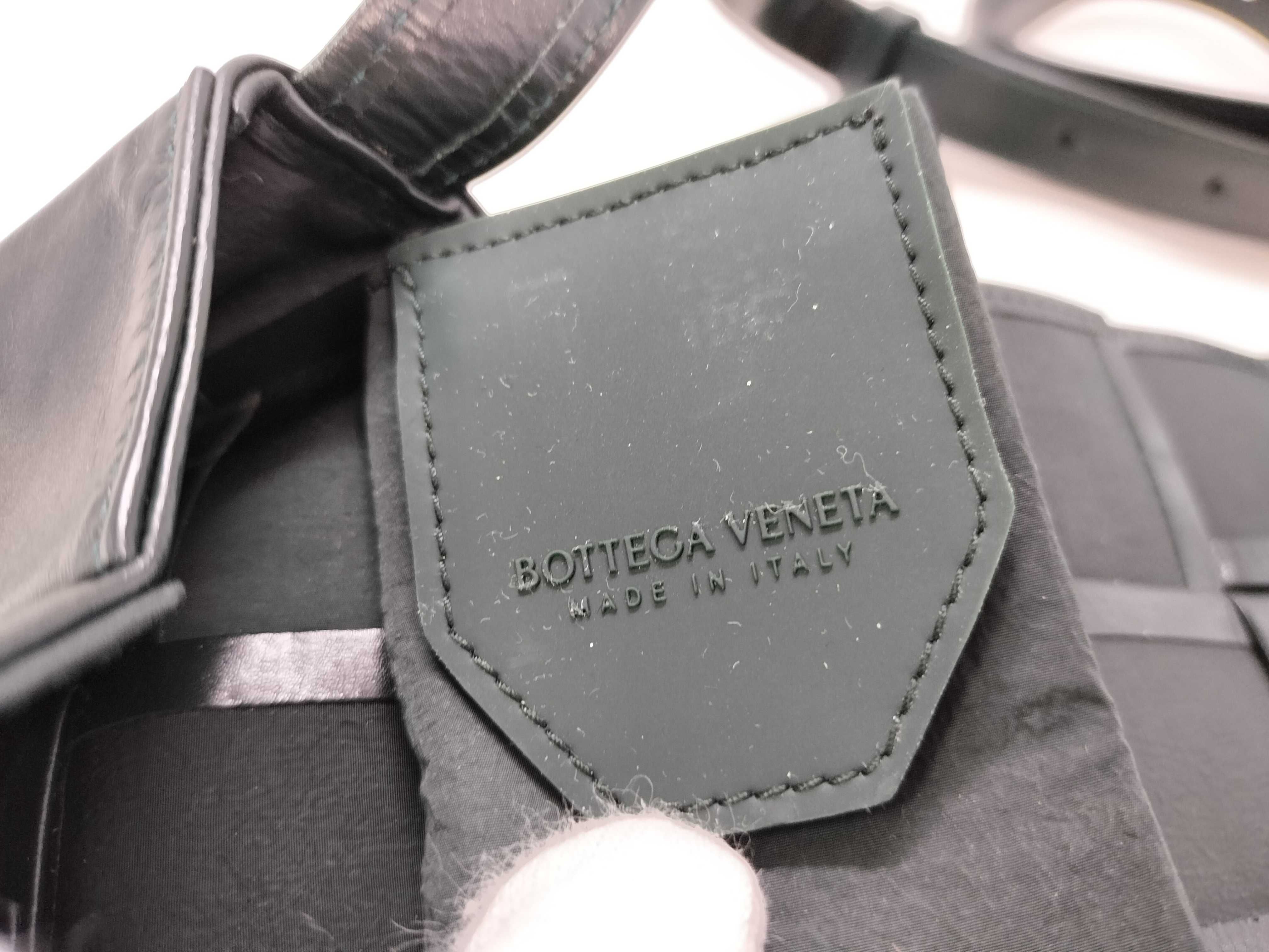 SG - Bottega Veneta Maxi Intrecciato Cassette Mini Leather Shoulder Bag Green RF Shoulder Bag — view 8