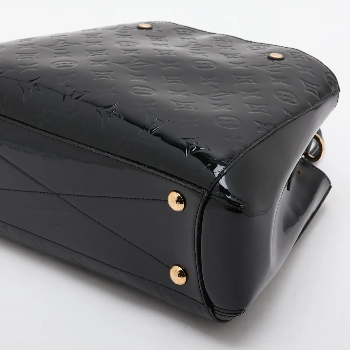 Vernis Montaigne MM M50168 CA5104 Black — view 3