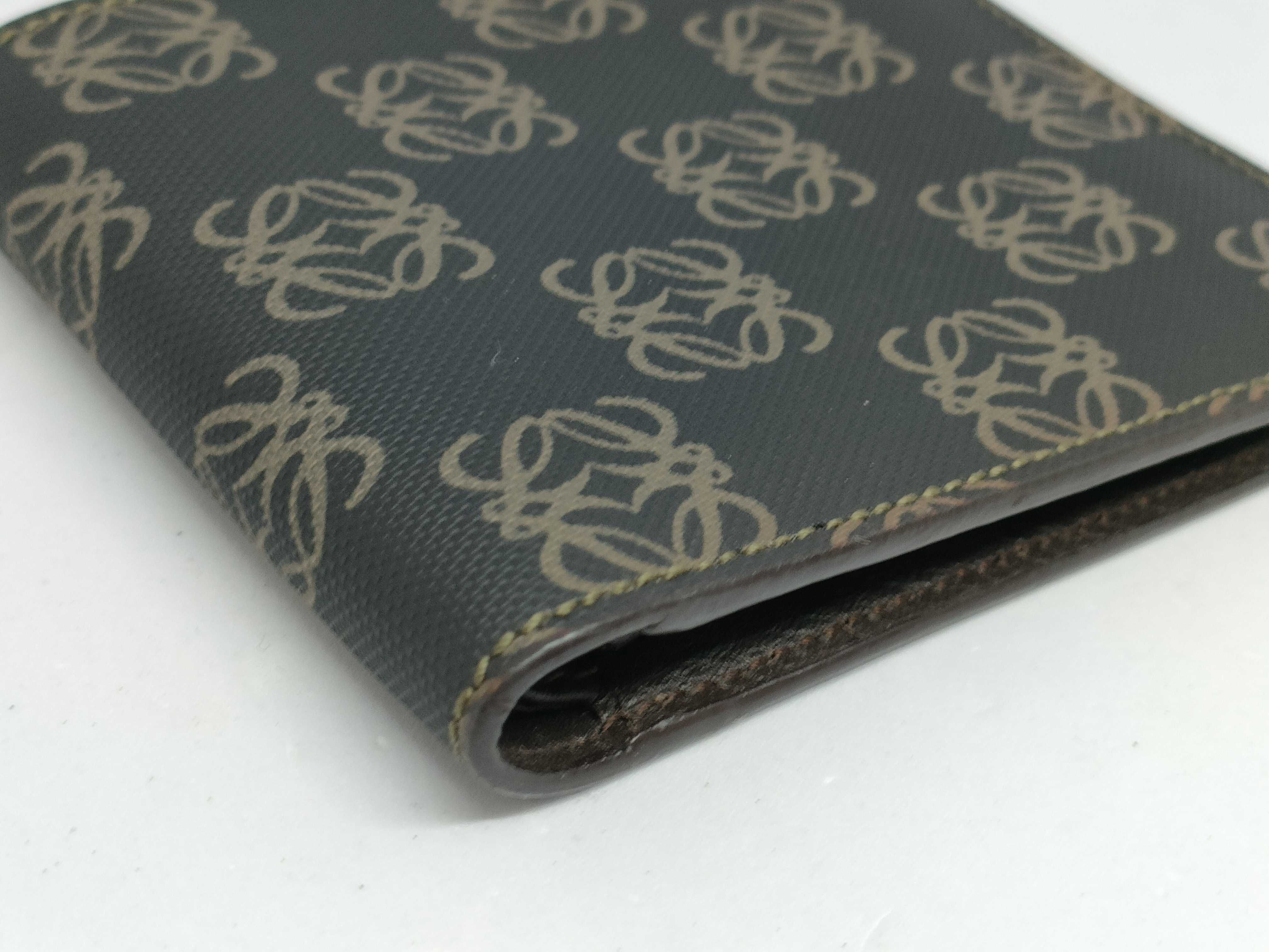 bi-fold wallet — view 3