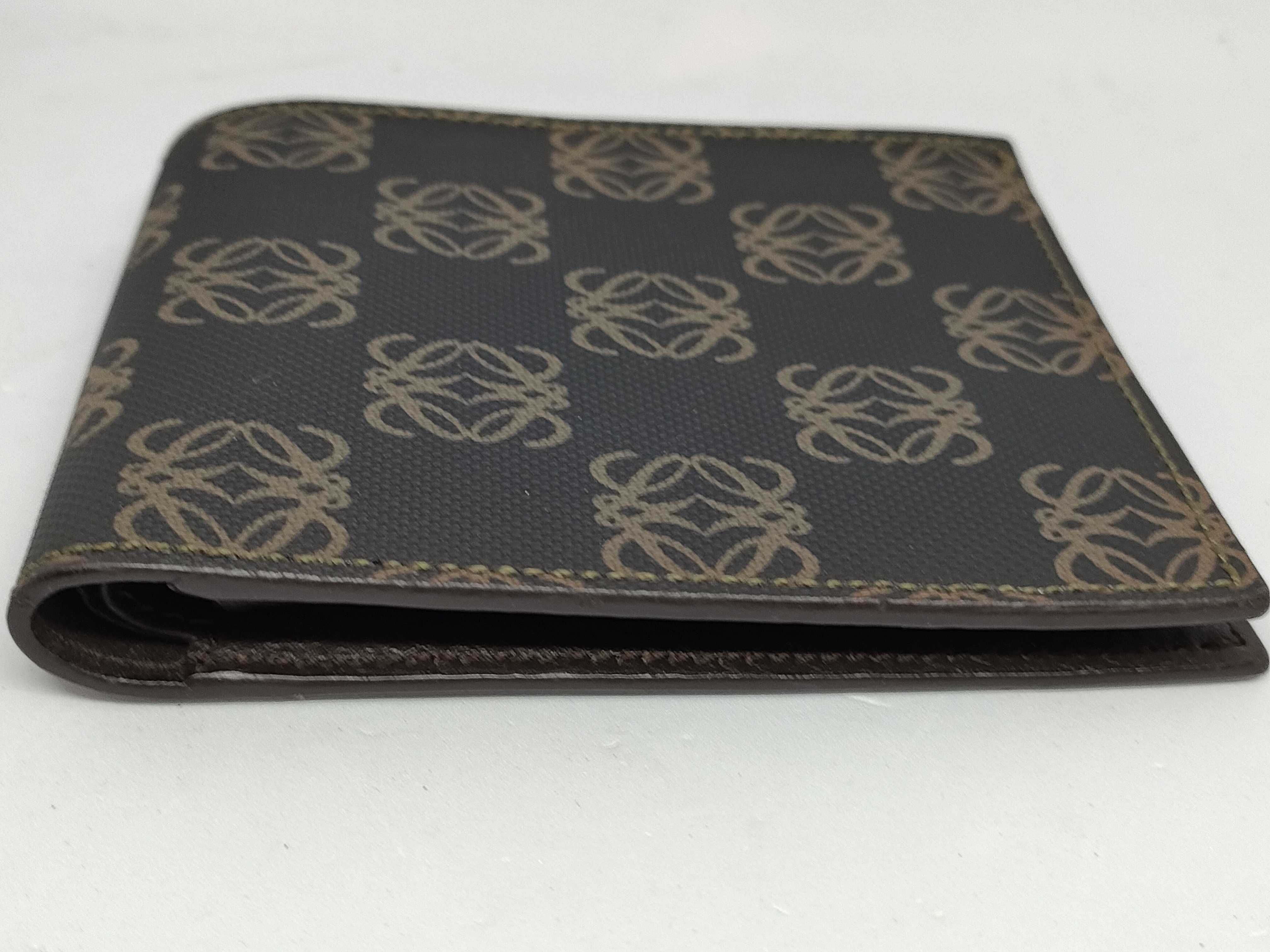 bi-fold wallet — view 4