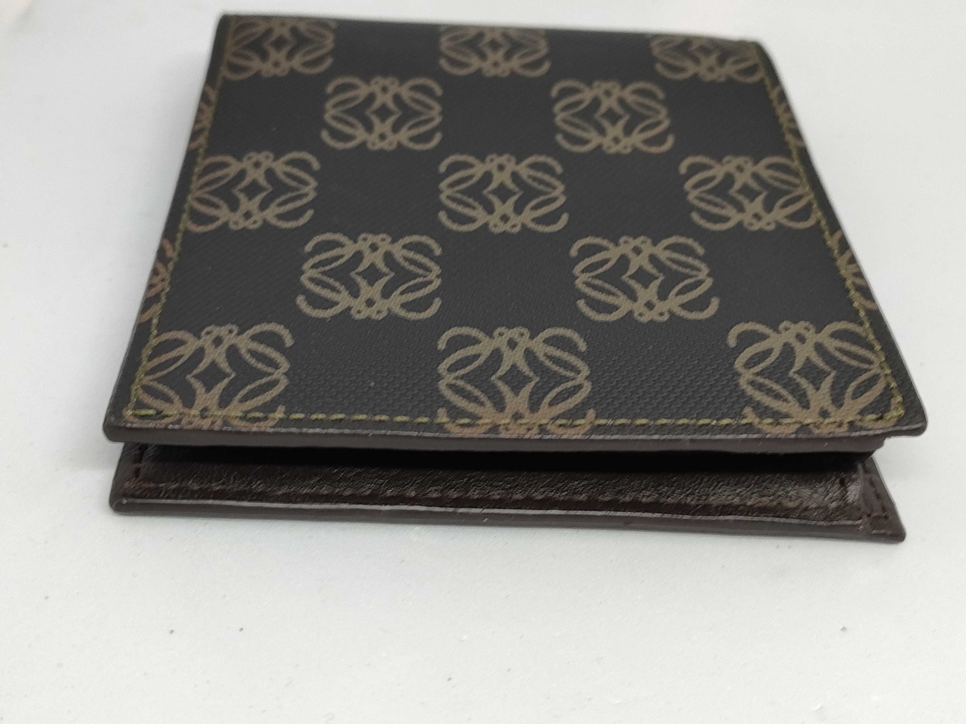 bi-fold wallet — view 6