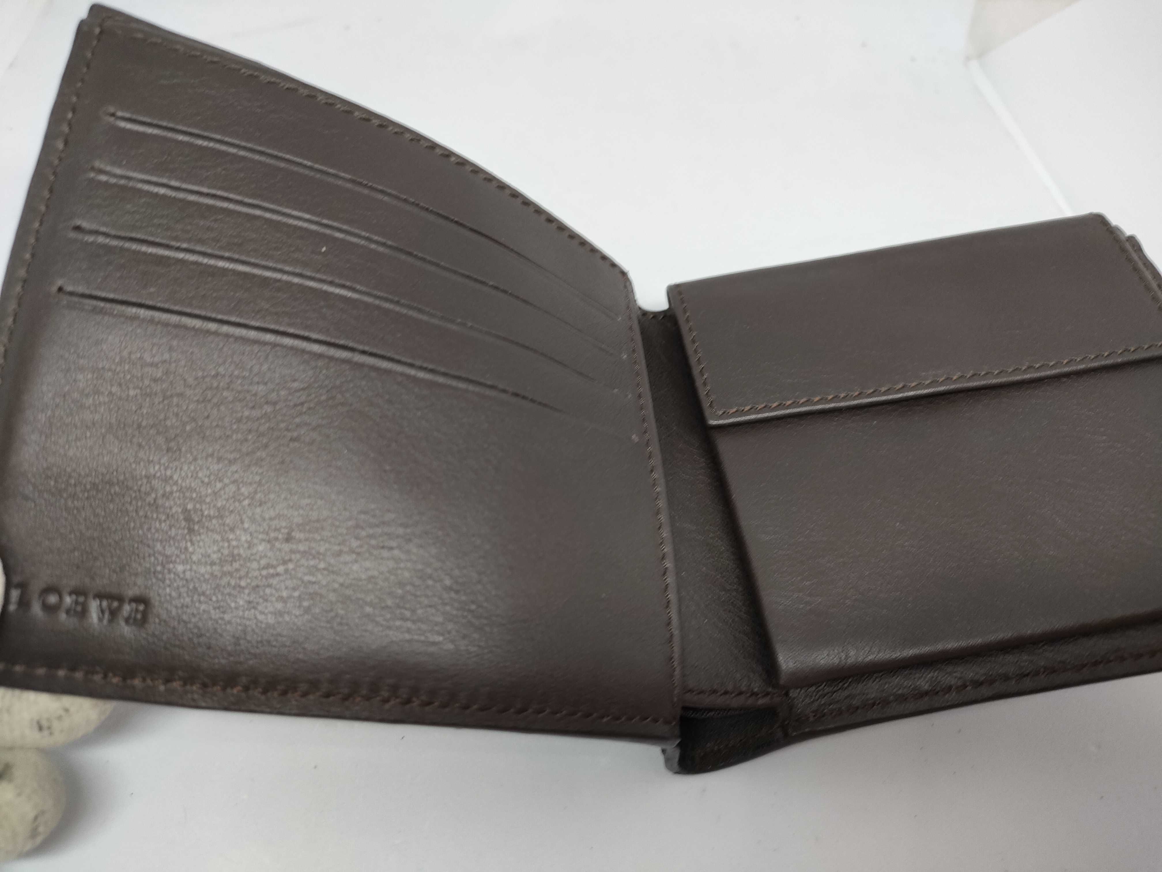 bi-fold wallet — view 7
