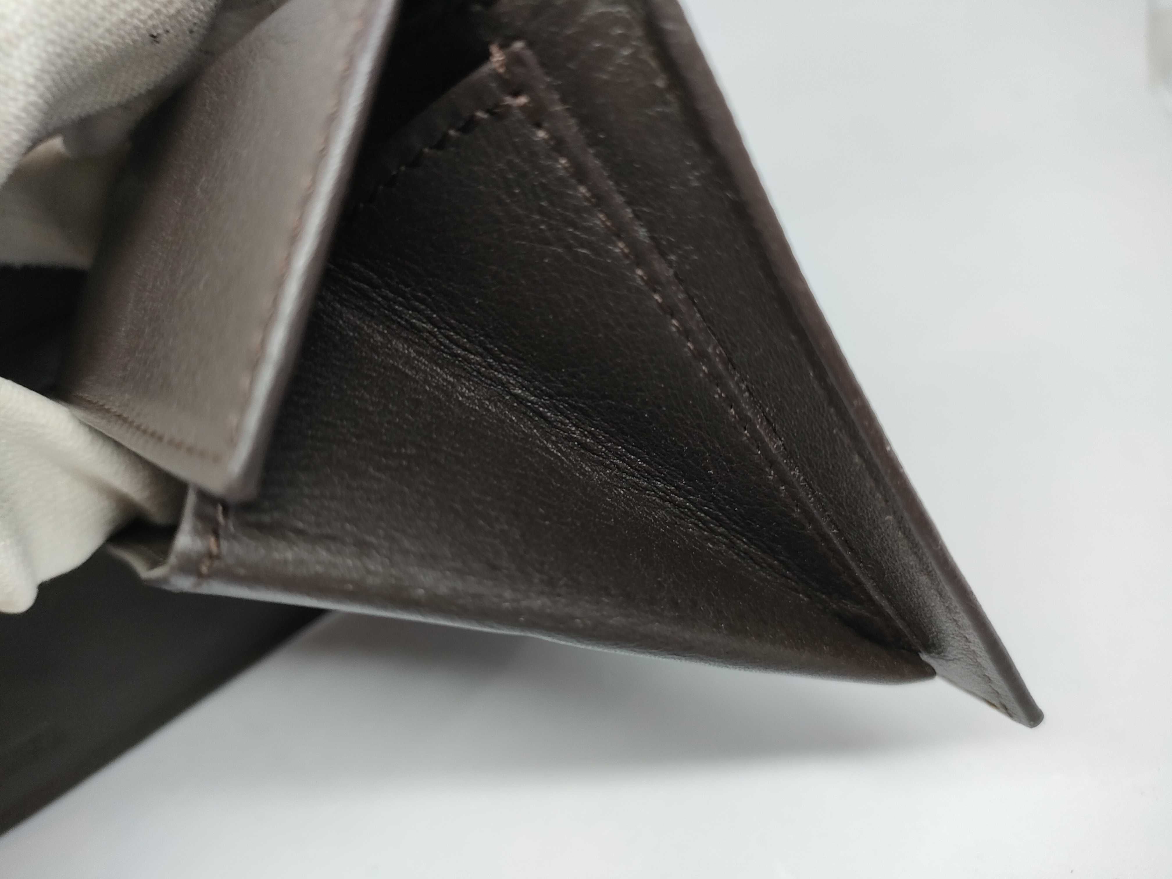 bi-fold wallet — view 10