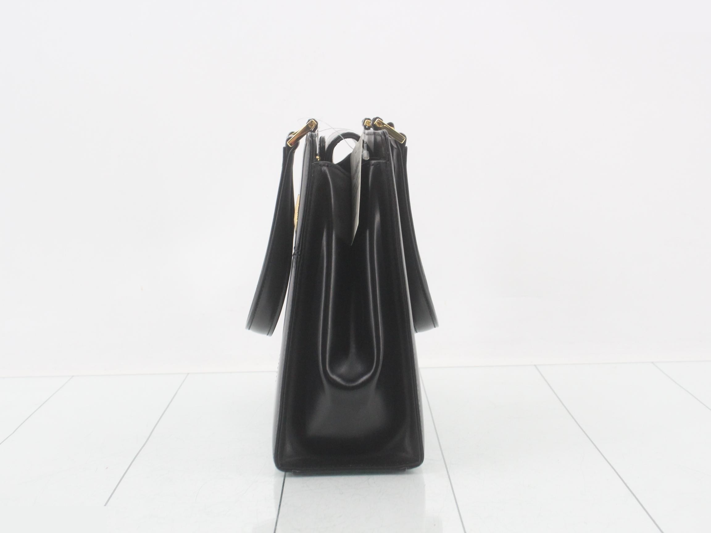 leather handbag — view 3