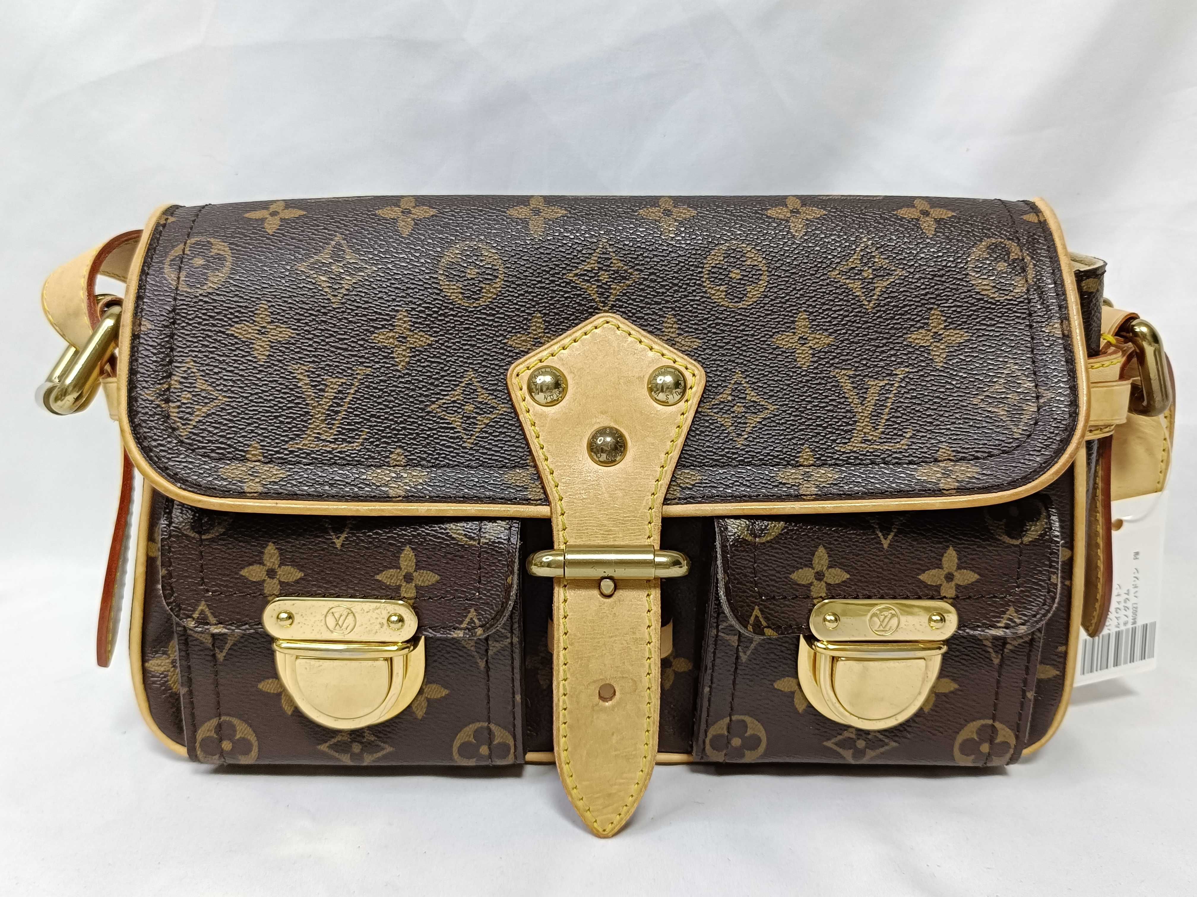 Monogram M40027 Hudson PM Handbag