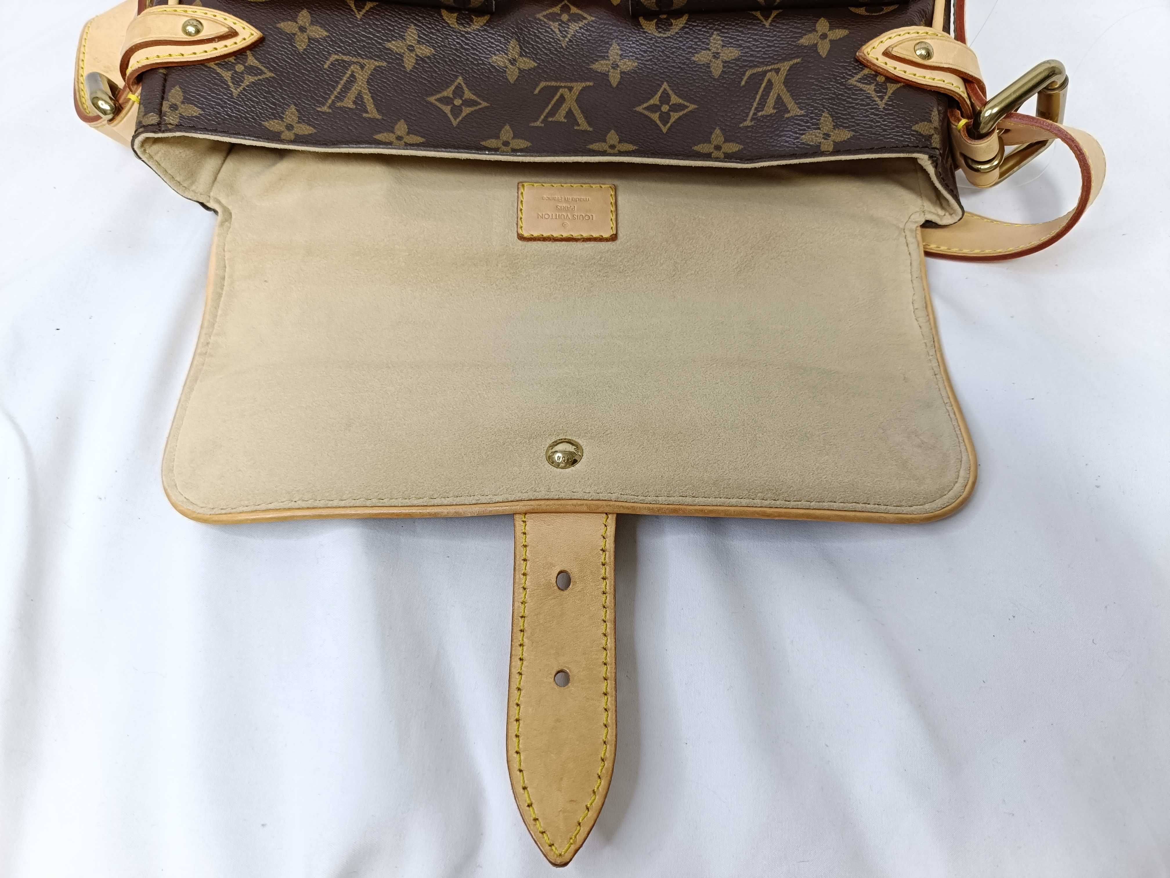 Monogram M40027 Hudson PM Handbag — view 9
