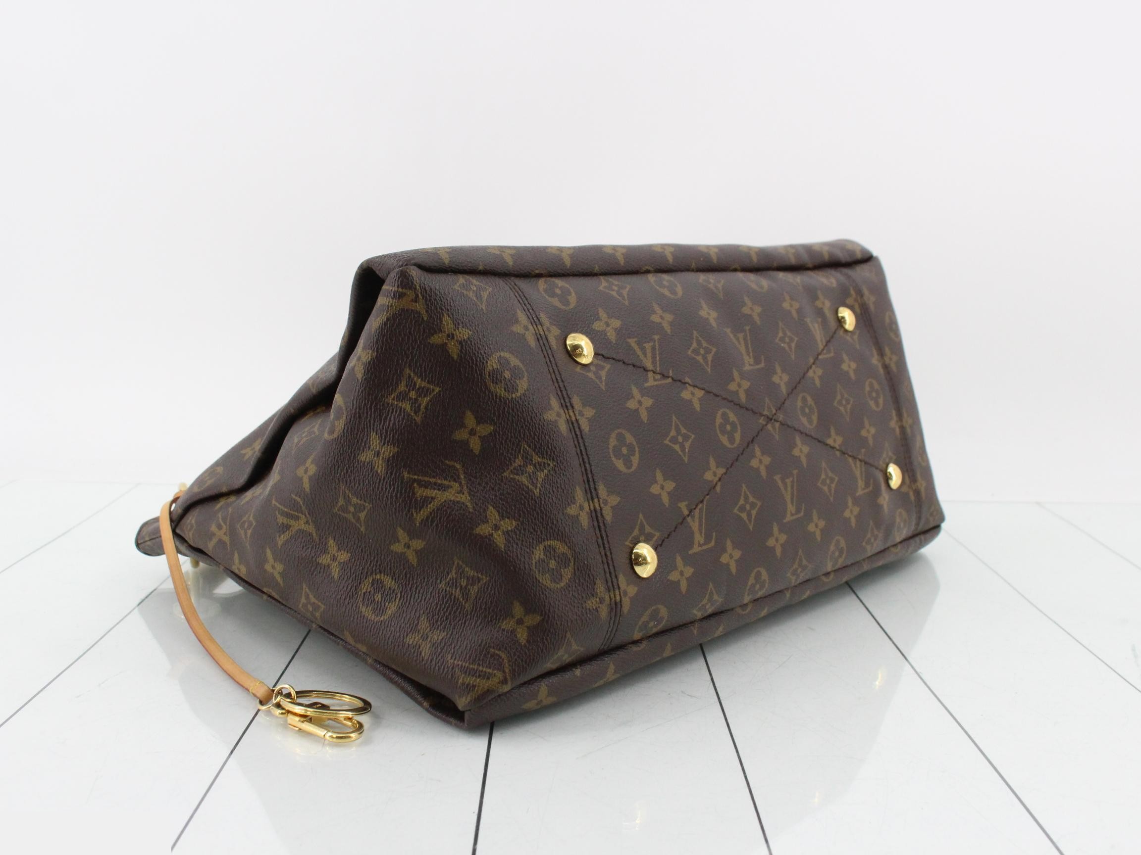 Monogram Artsy MM Shoulder Bag — view 5