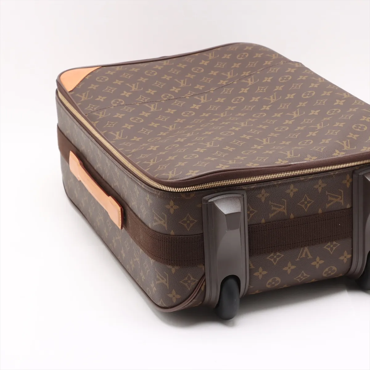 [Individually wrapped] Louis Vuitton Monogram Peguse 60 M23250 SP0042 Brown Initial Garment Cover with Hanger — view 4