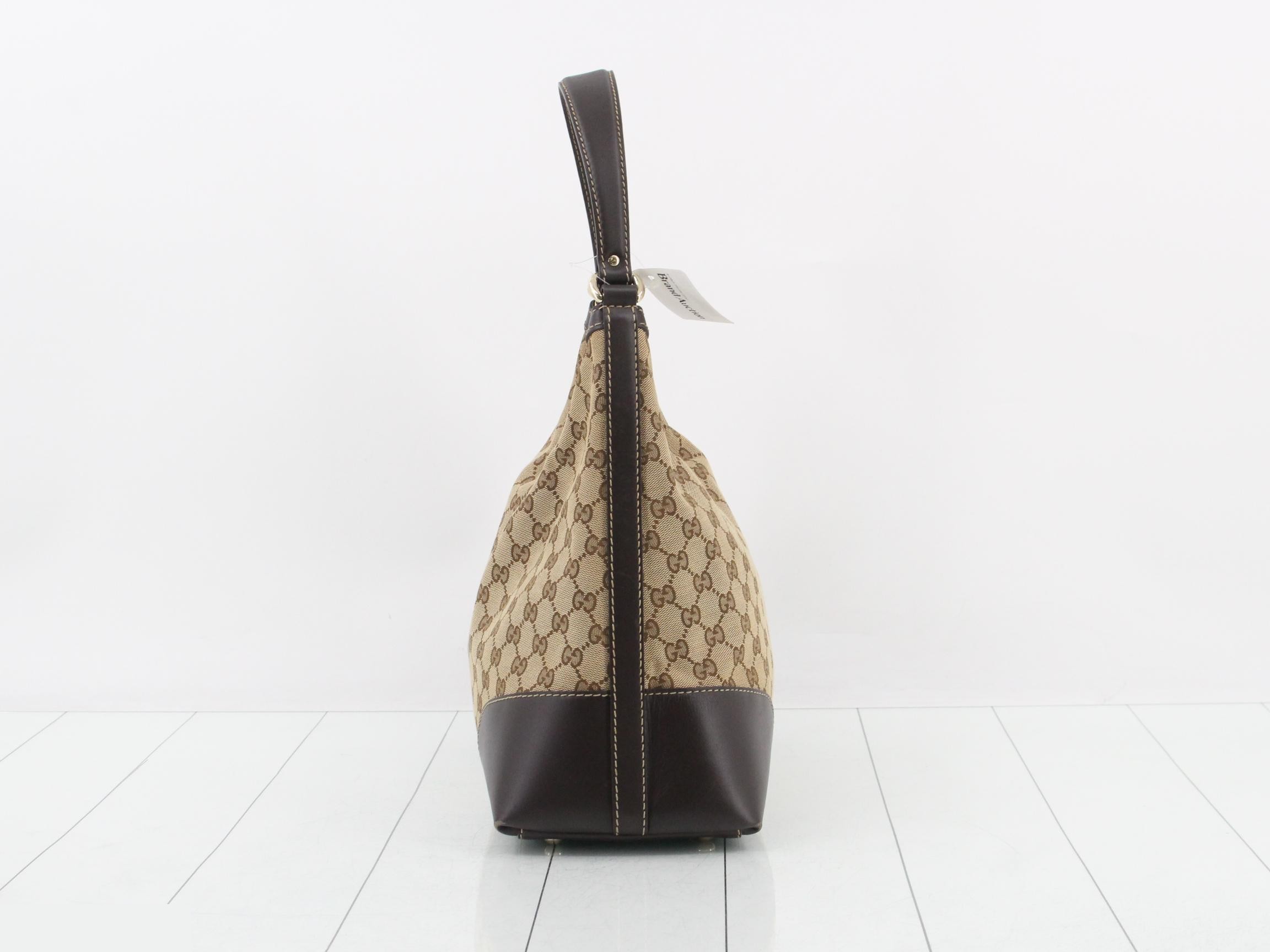 GG Canvas Shoulder Bag — view 3