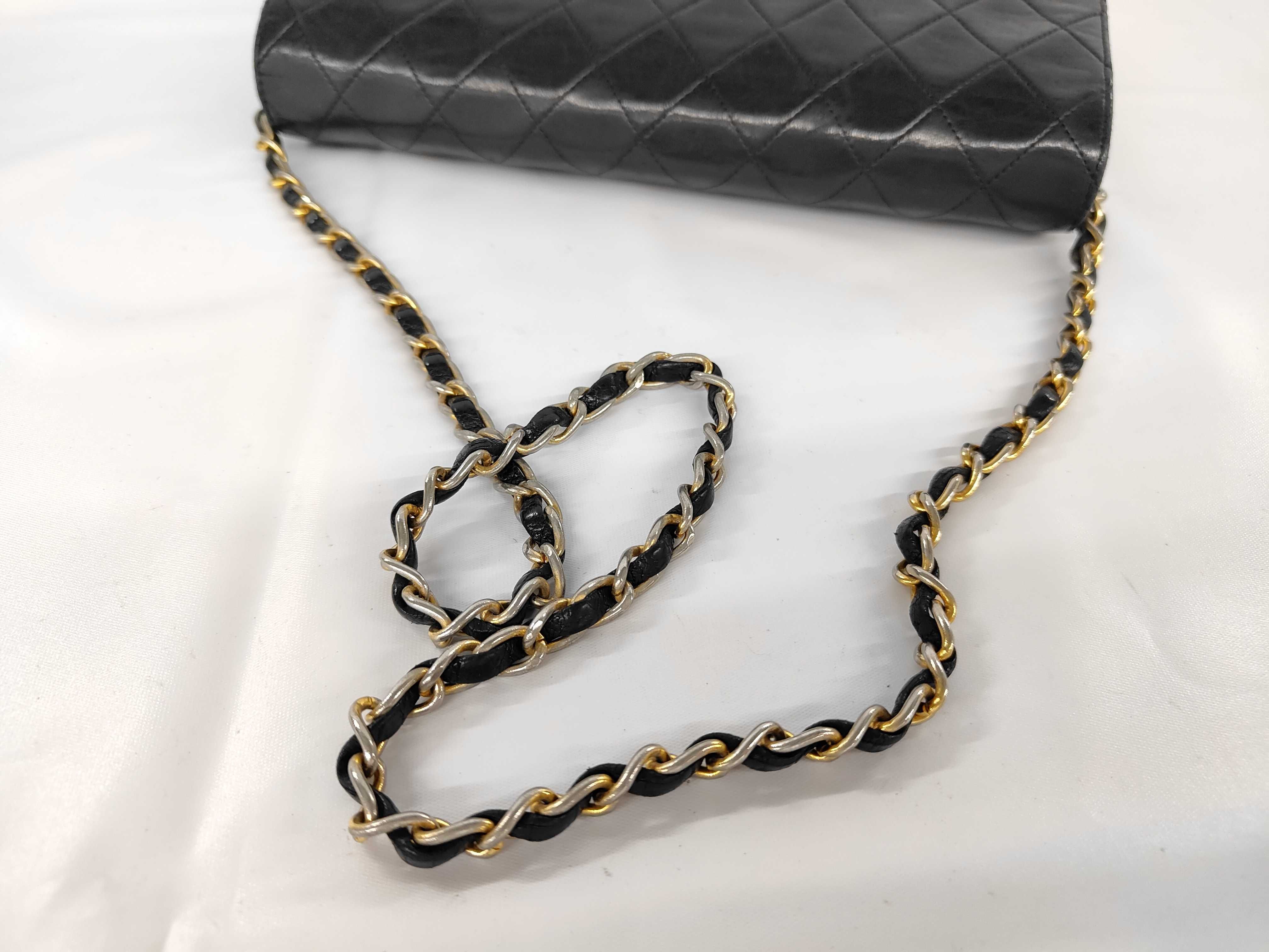 Matelassé Chain Shoulder Bag, Lambskin, Turnlock, Black, Shoulder Bag — view 3
