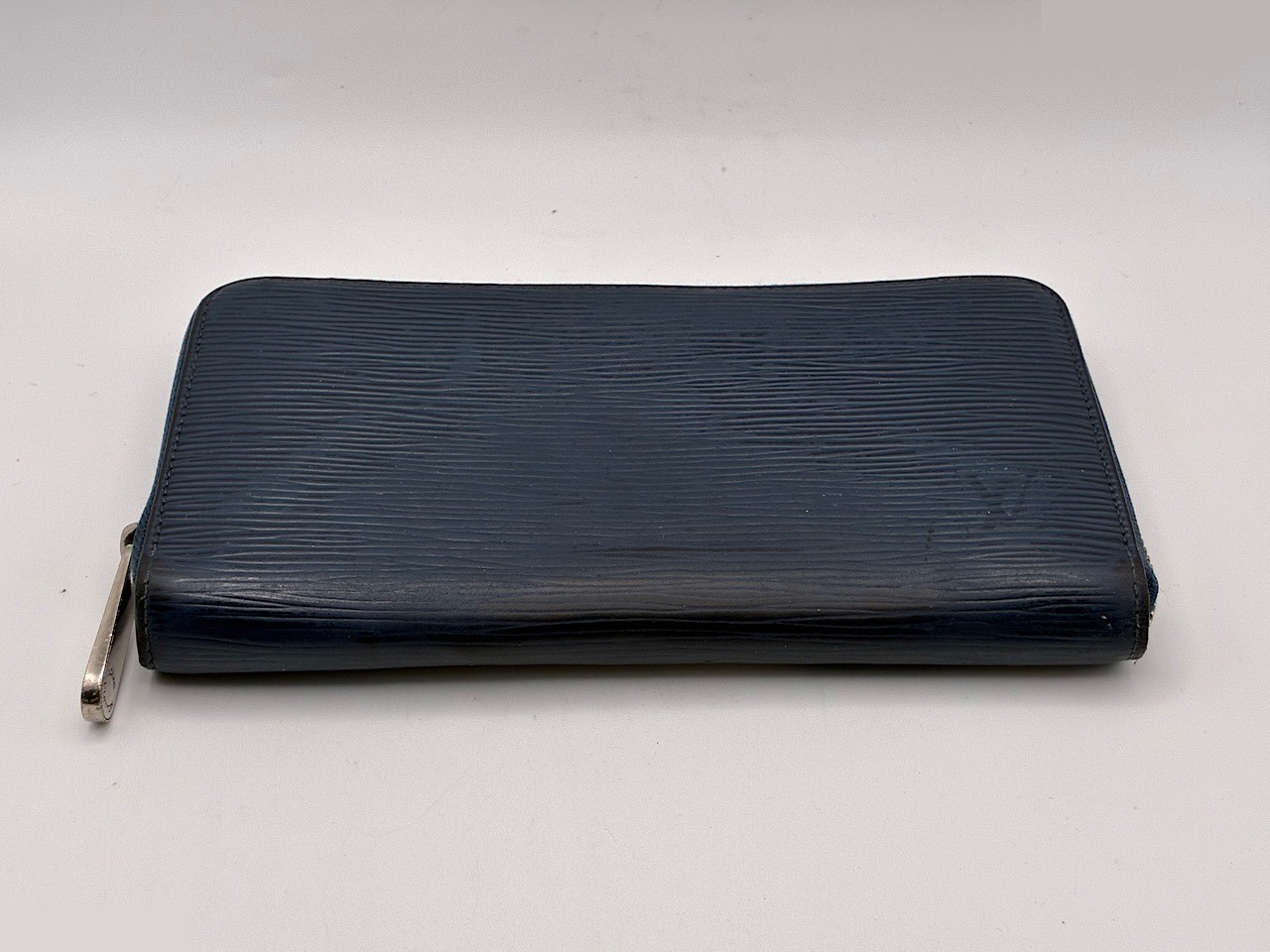 M61873 Epi Zippy Wallet — view 3