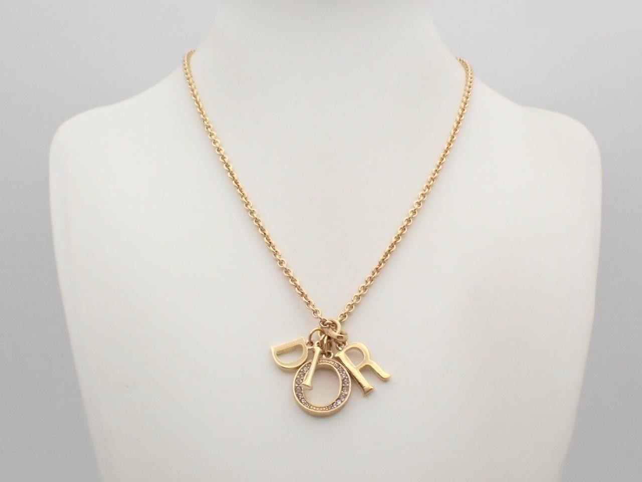 Other lines: Precious metals, necklaces, pendants — view 3