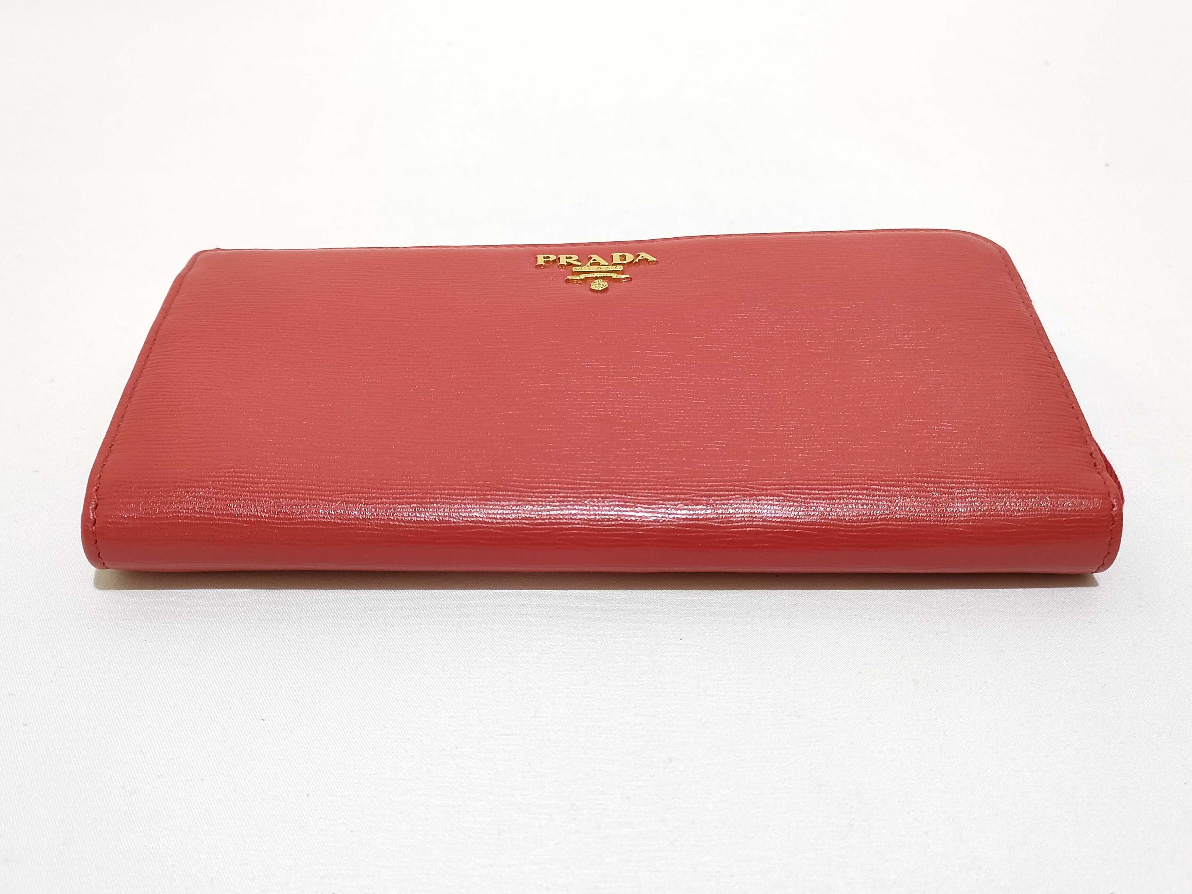 wallet — view 3