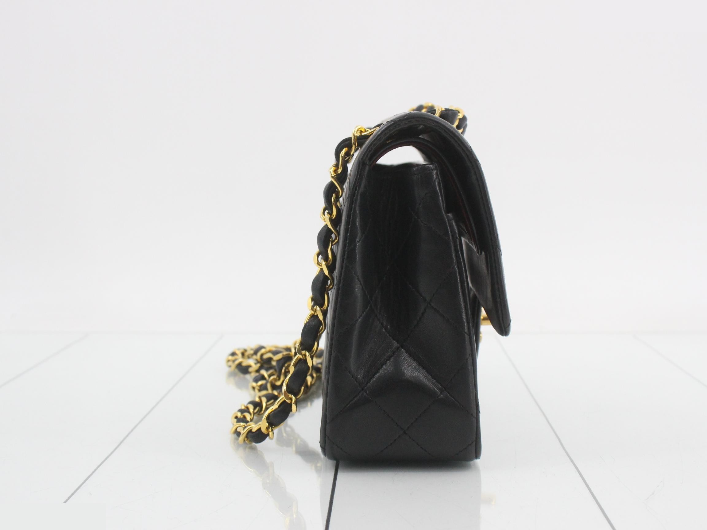 Matelassé 23 Shoulder Bag — view 4
