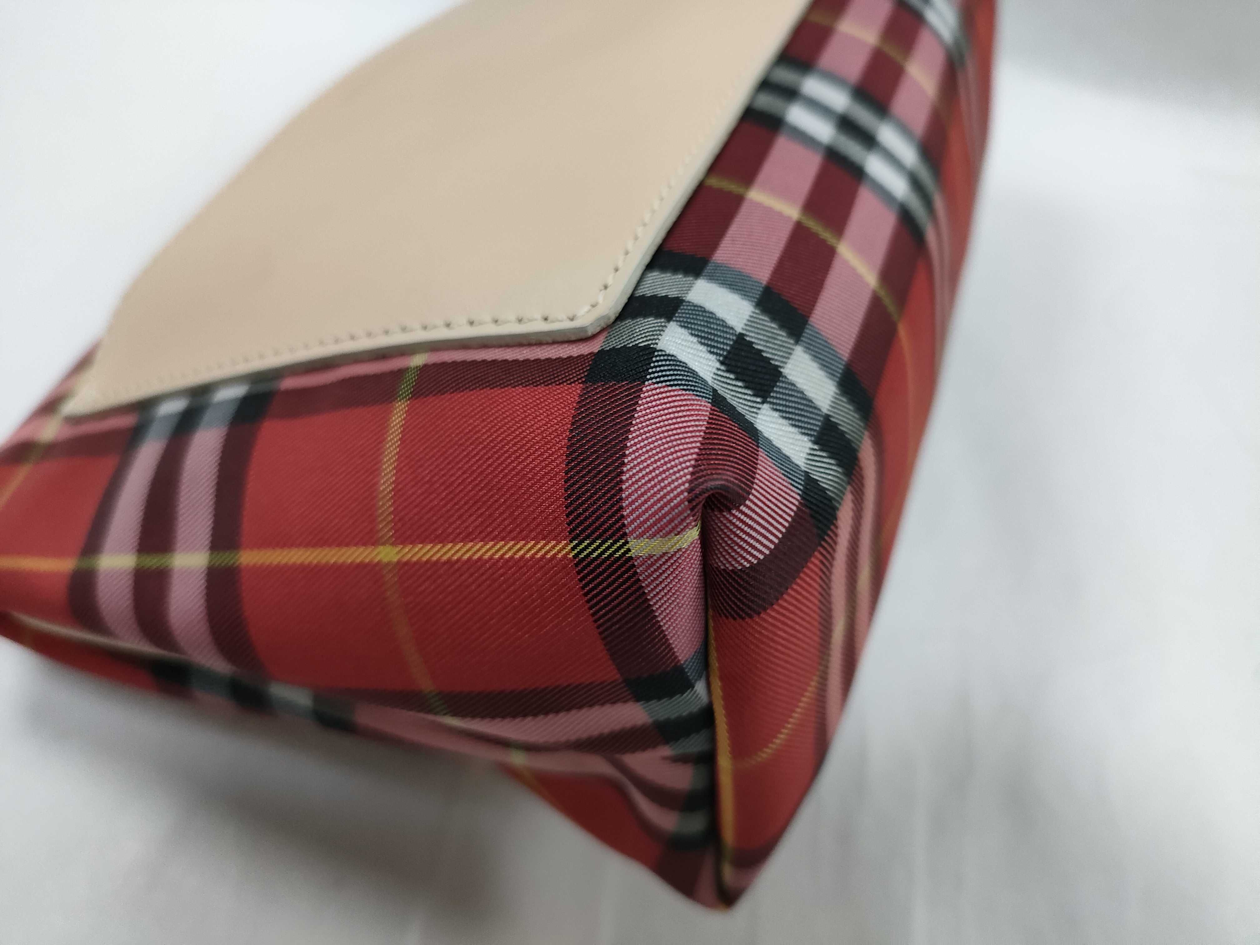 Check Pouch — view 3