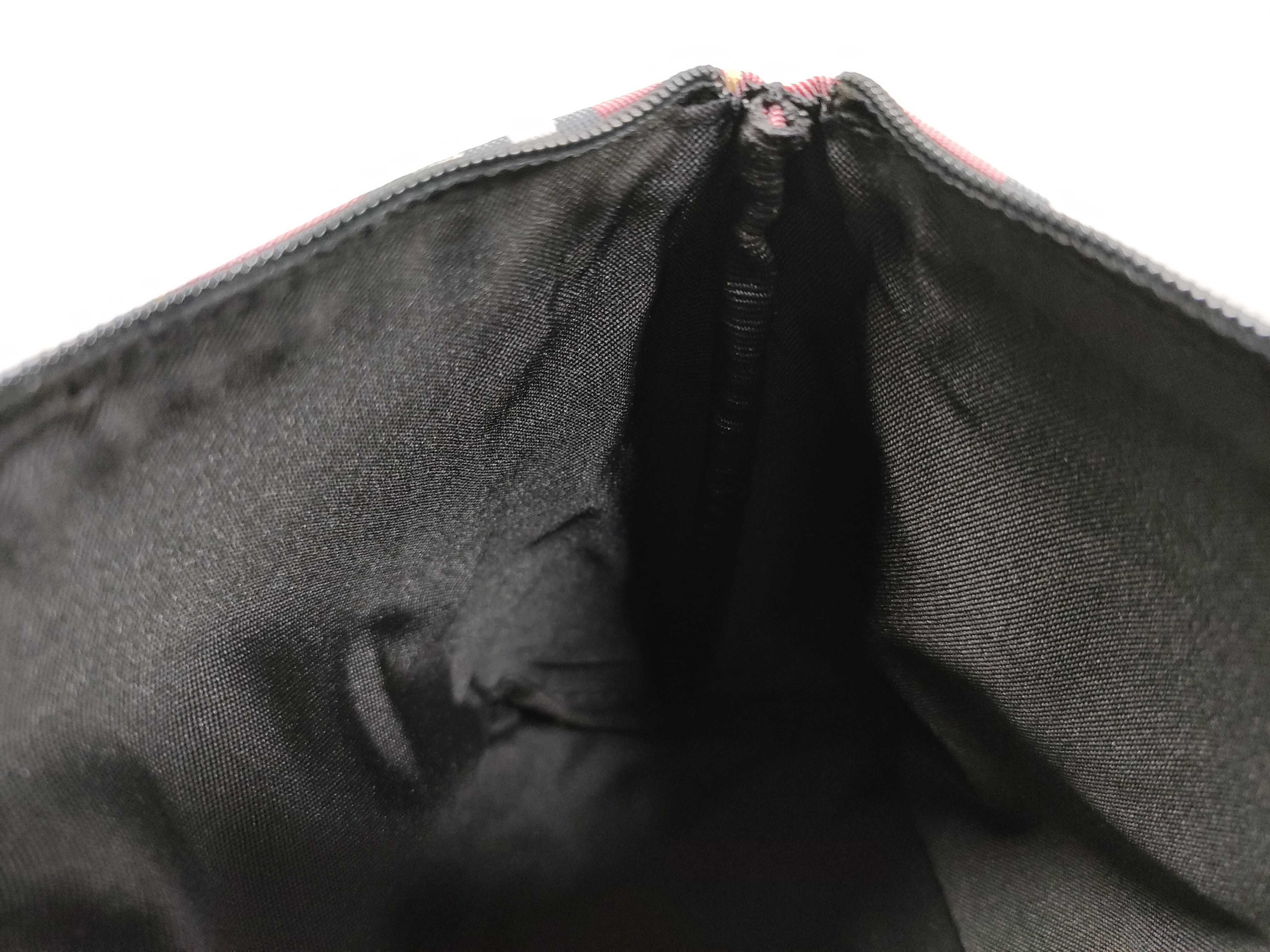 Check Pouch — view 9