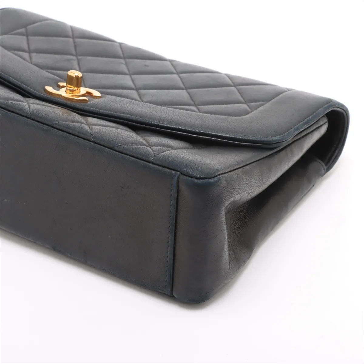 Matelasse Lambskin Single Flap Single Chain Bag Diana Flap Black Gold Hardware 4978422 4th Series — view 3
