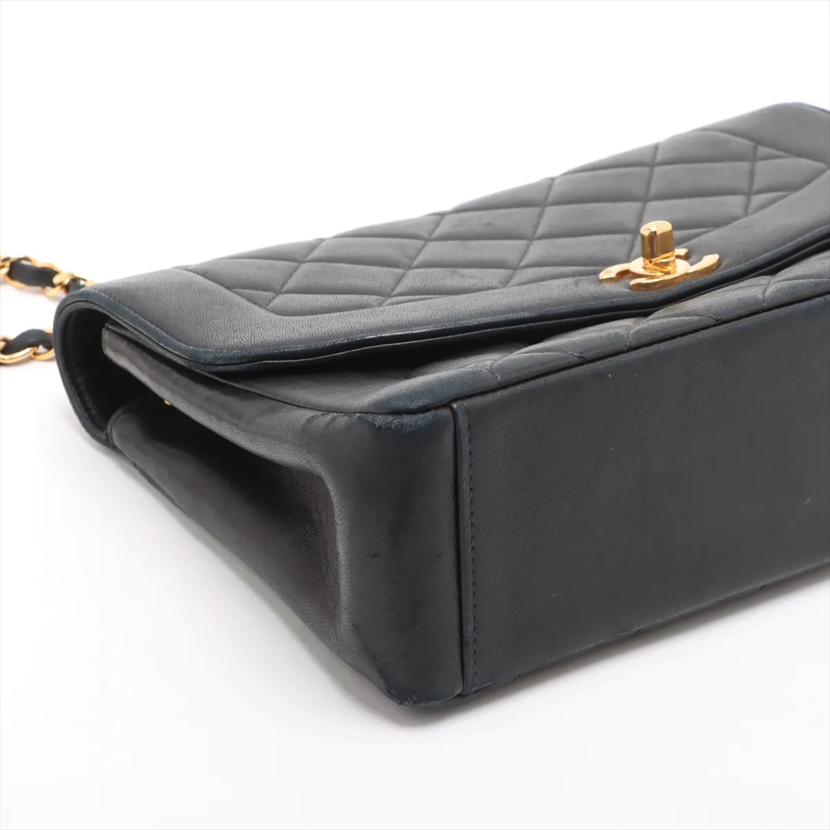 Matelasse Lambskin Single Flap Single Chain Bag Diana Flap Black Gold Hardware 4978422 4th Series — view 4