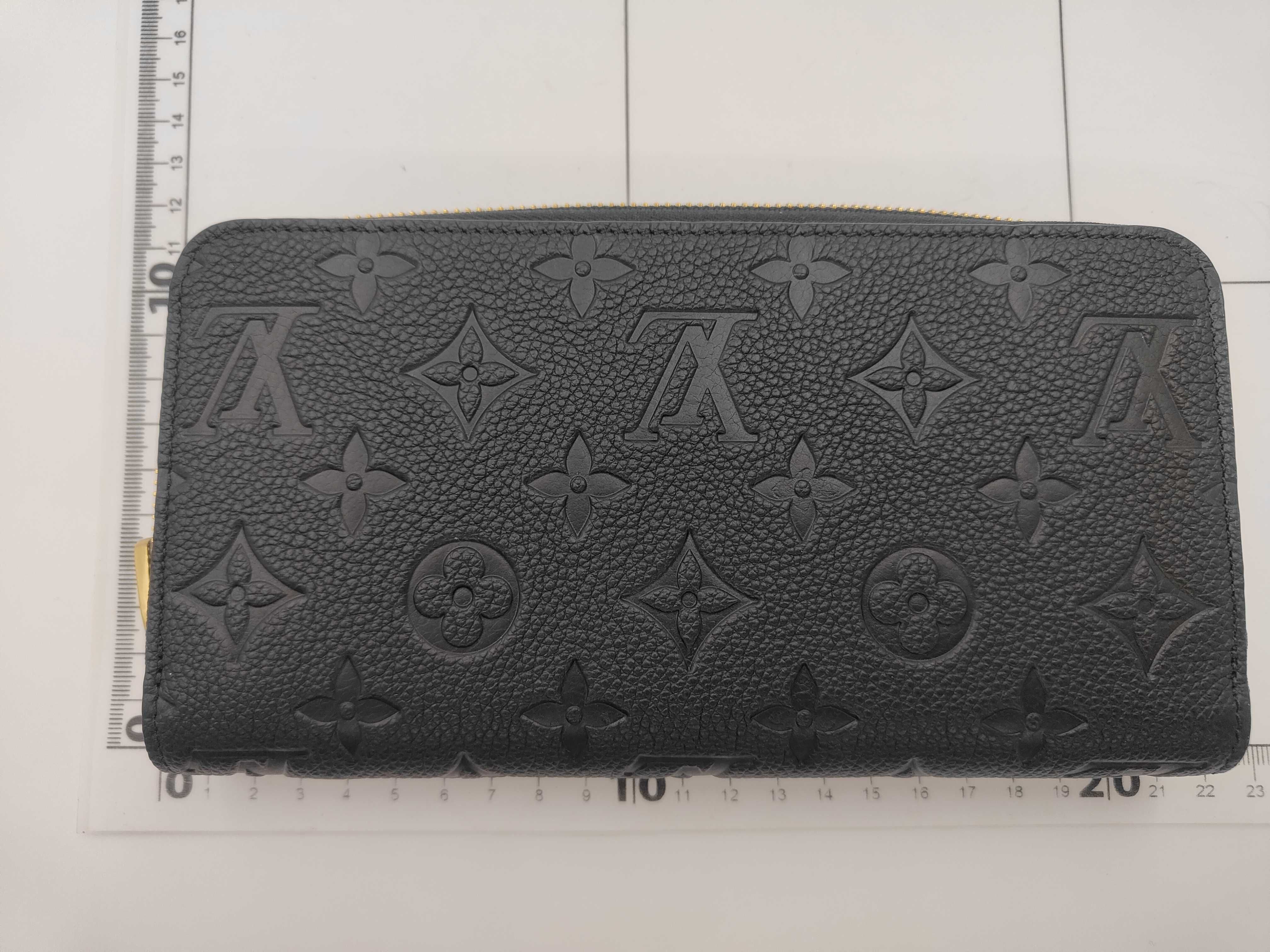 Zippy Wallet Monogram Empreinte Noir M28791 RFID Brand New Unused Wallet — view 2