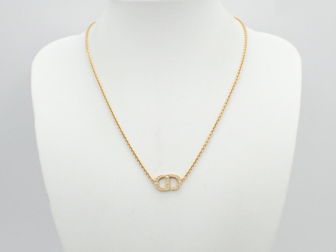 Other lines: Precious metals, necklaces, pendants, chain approximately 46cm. — view 3