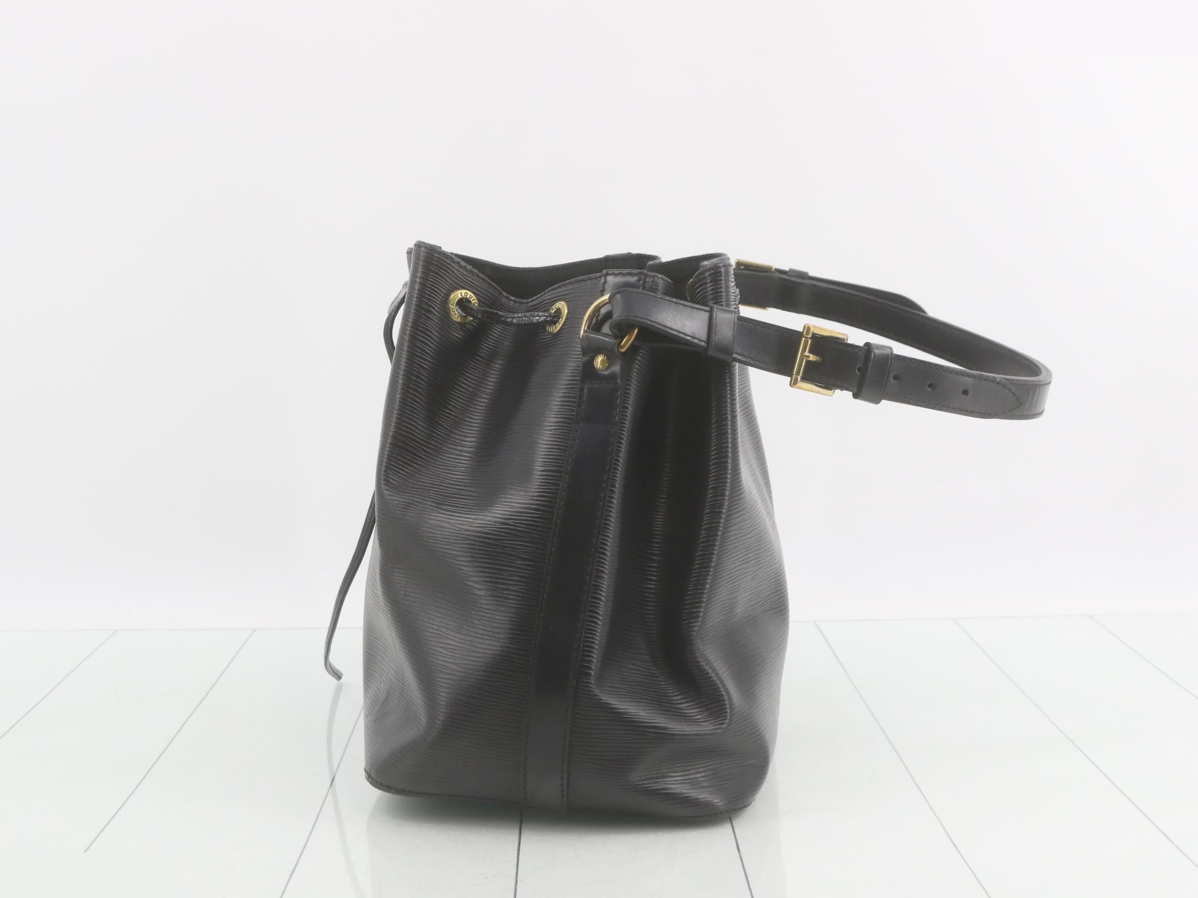 Epi Noé Shoulder Bag — view 3