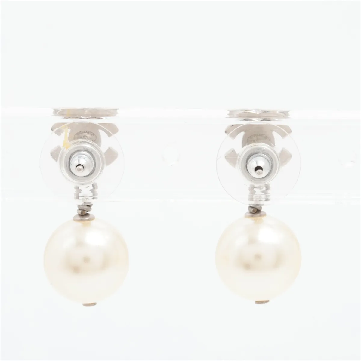 Cocomark B19V Earrings (for both ears) Metal x Rhinestone x Fake Pearl Silver — view 2