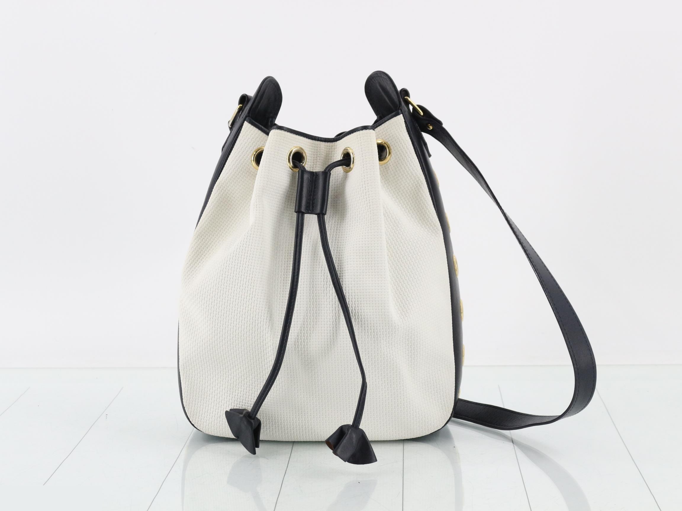 Drawstring bag white x navy W24H29D7.5