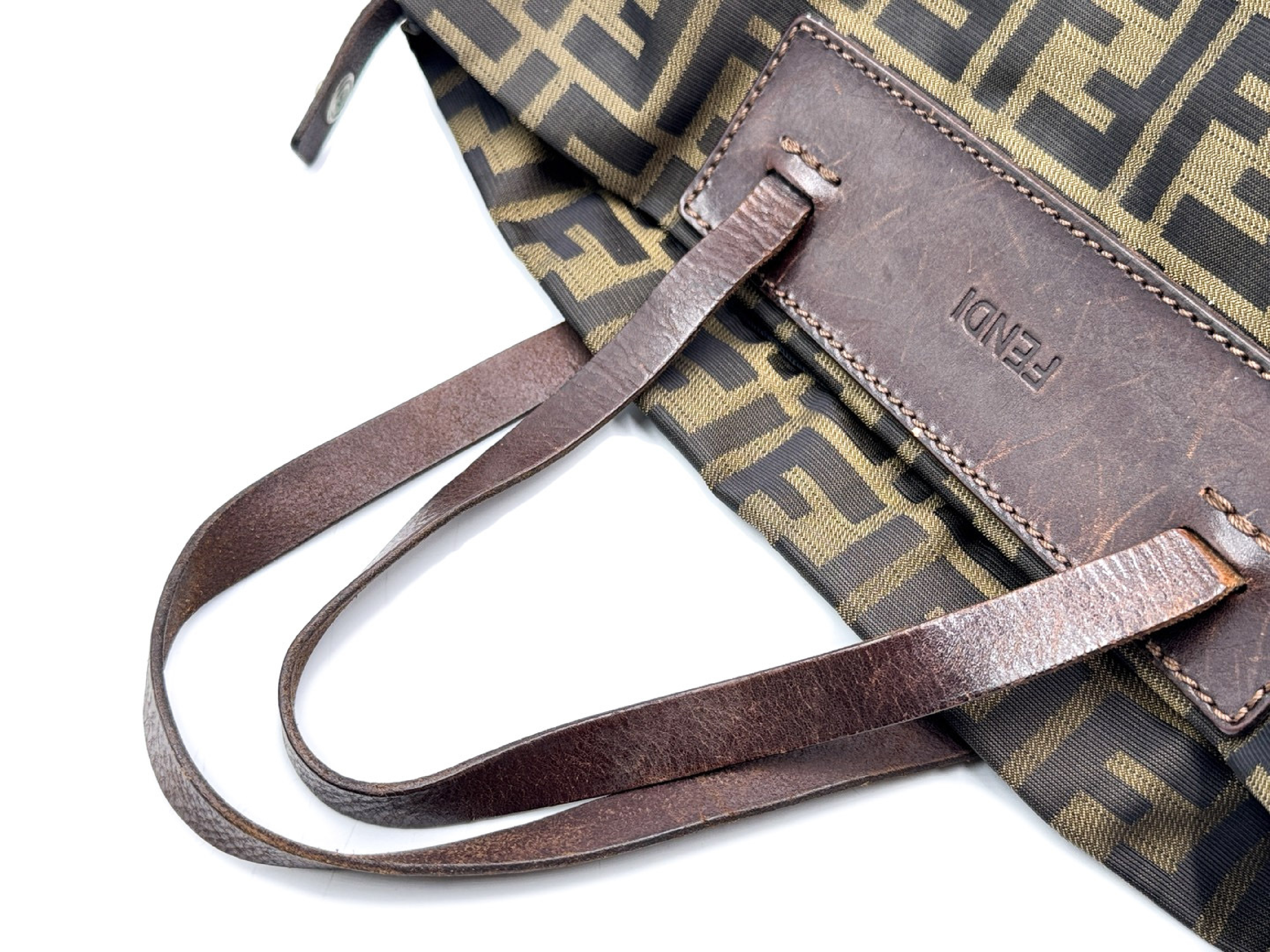 Zucca pattern leather handbag — view 3