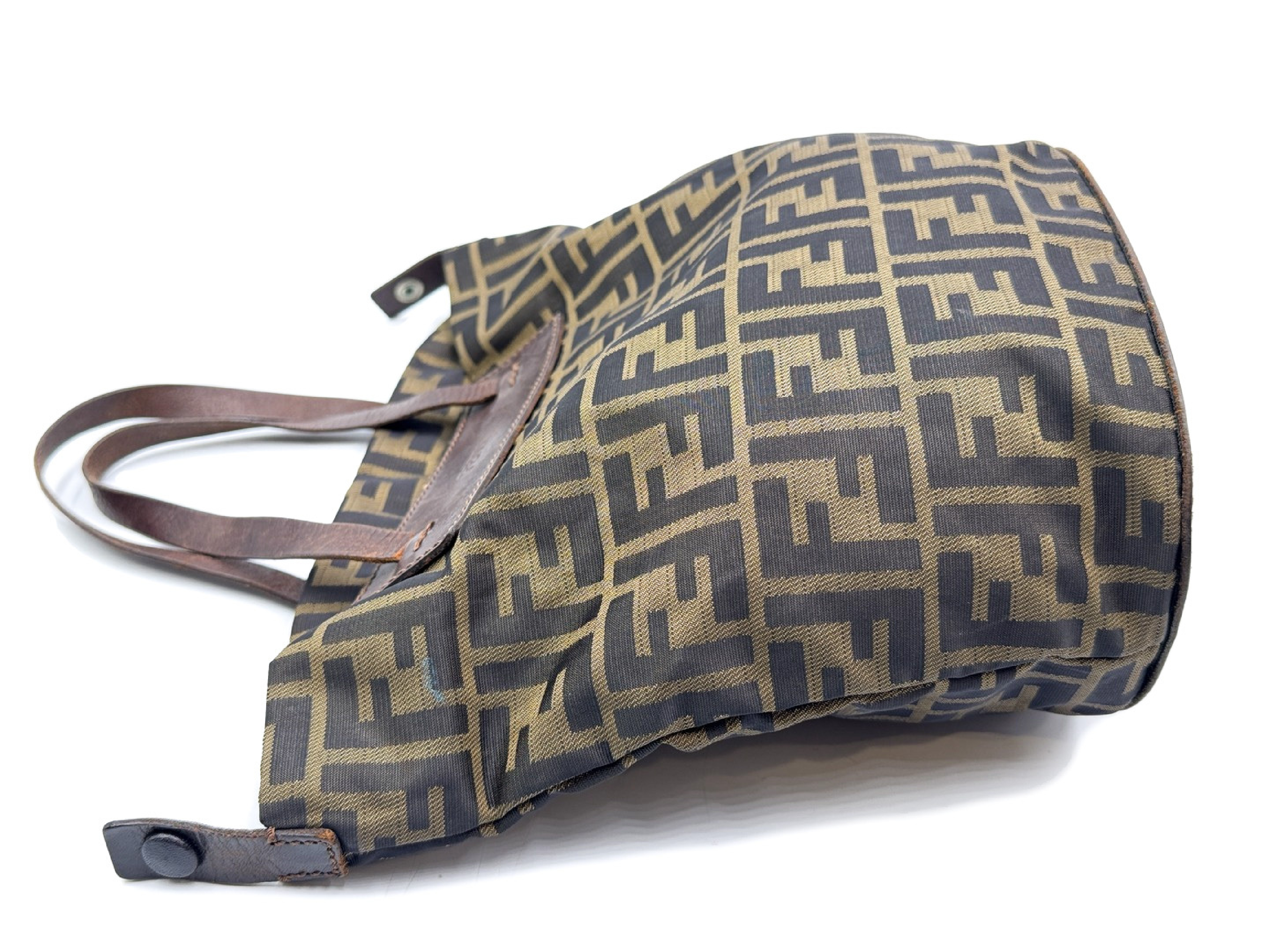Zucca pattern leather handbag — view 4