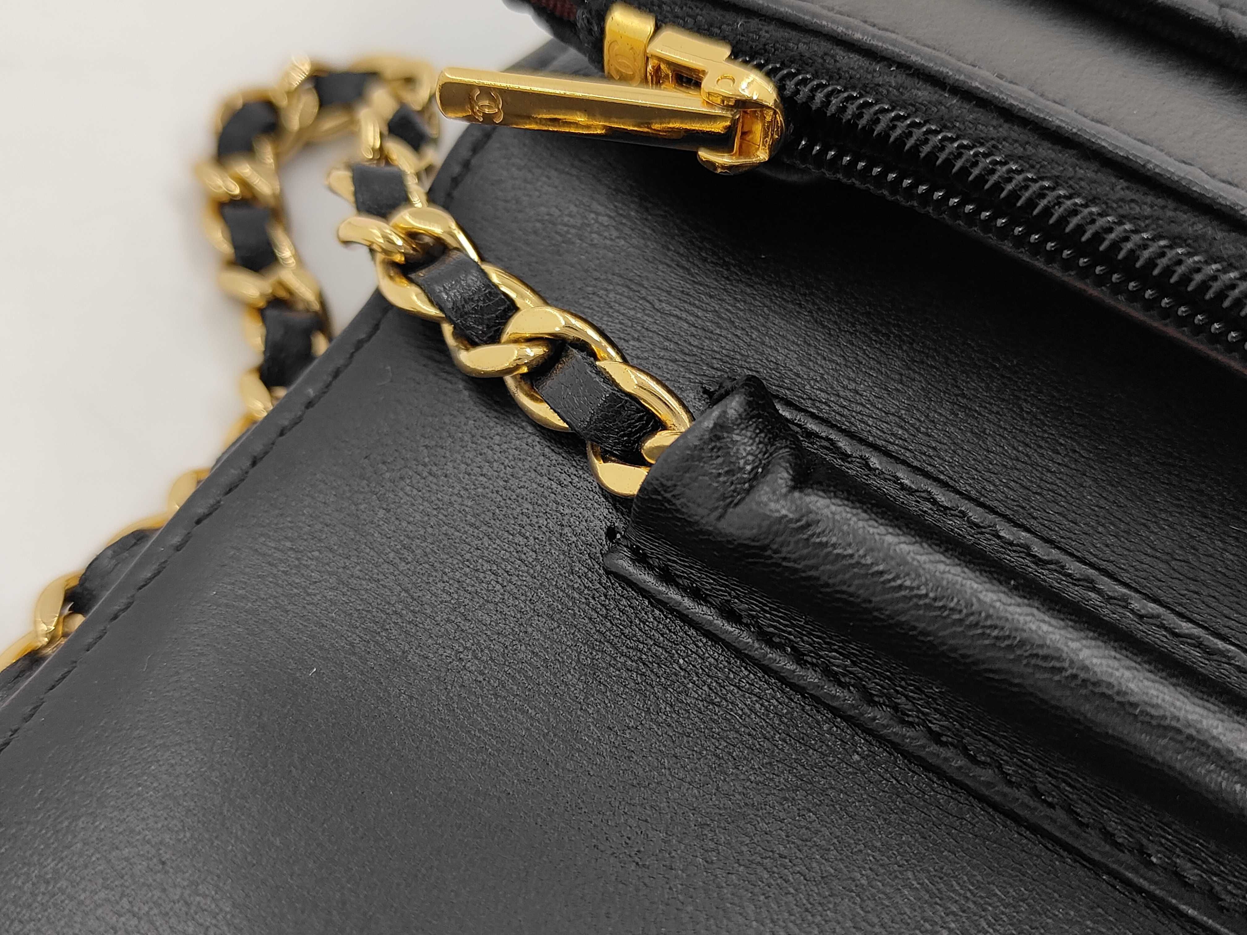 WOC Black Chain Wallet with Gold Hardware Shoulder Bag — view 6