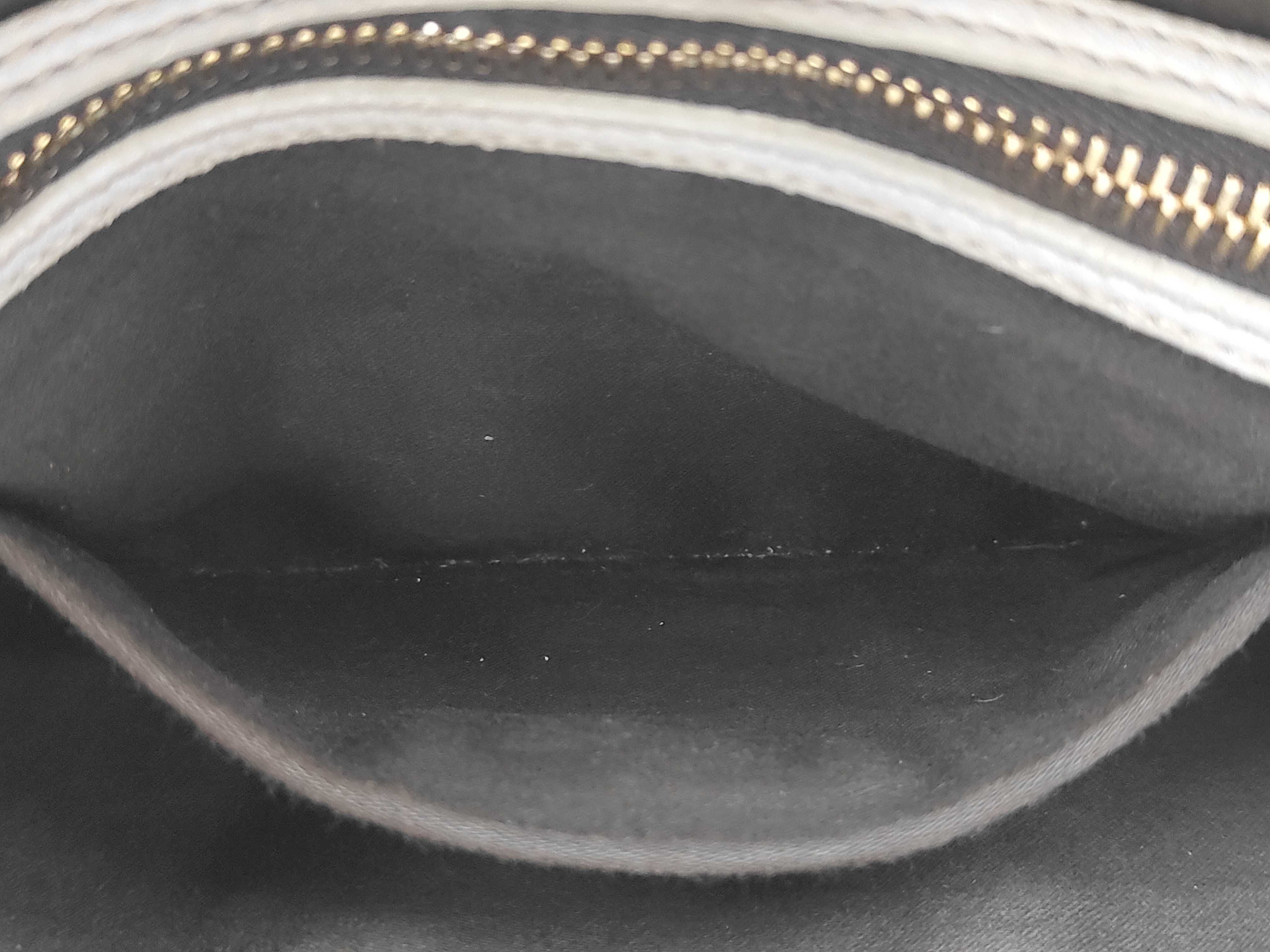 Matelassé Shoulder Handbag — view 14