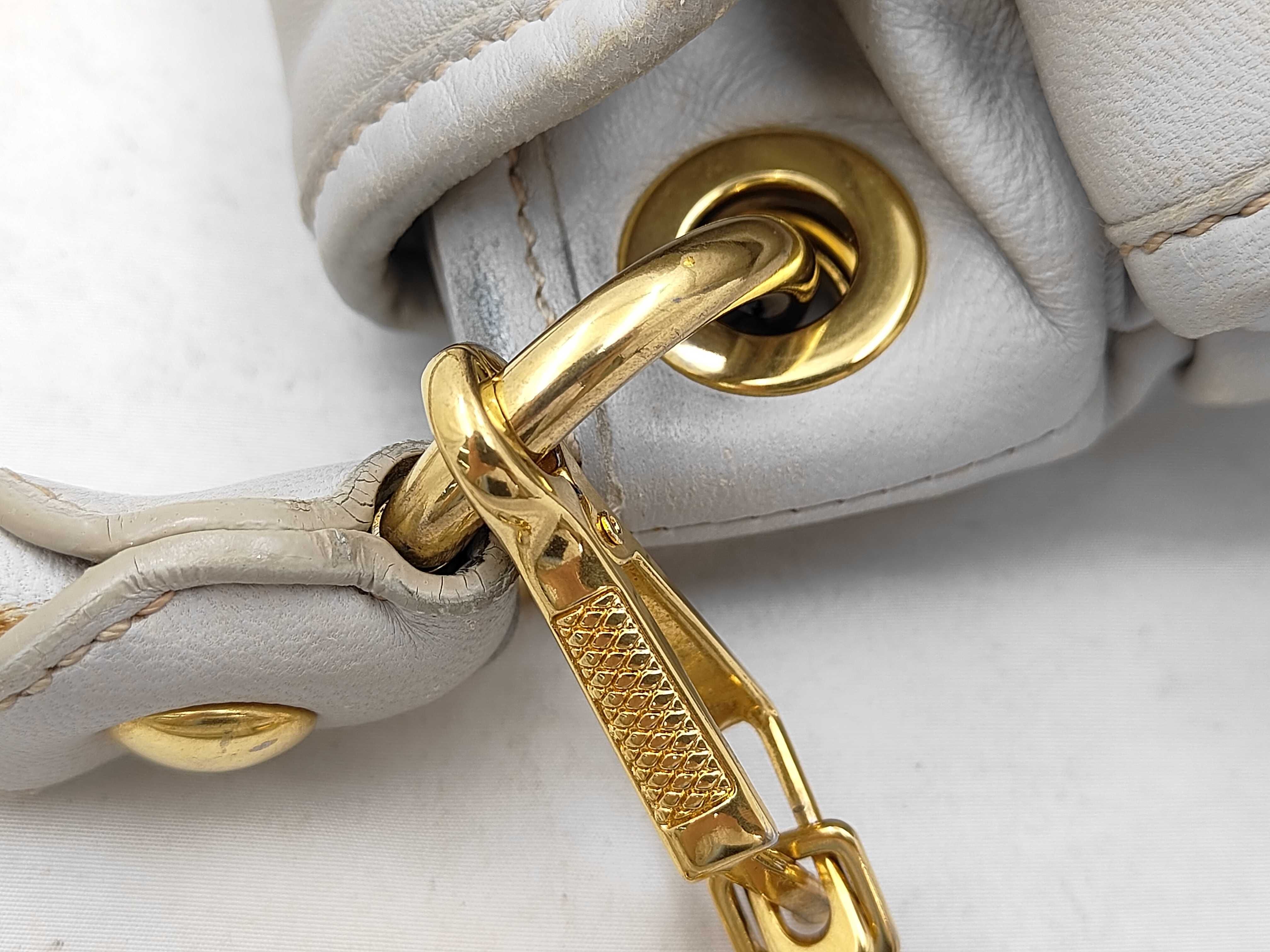 Matelassé Shoulder Handbag — view 7