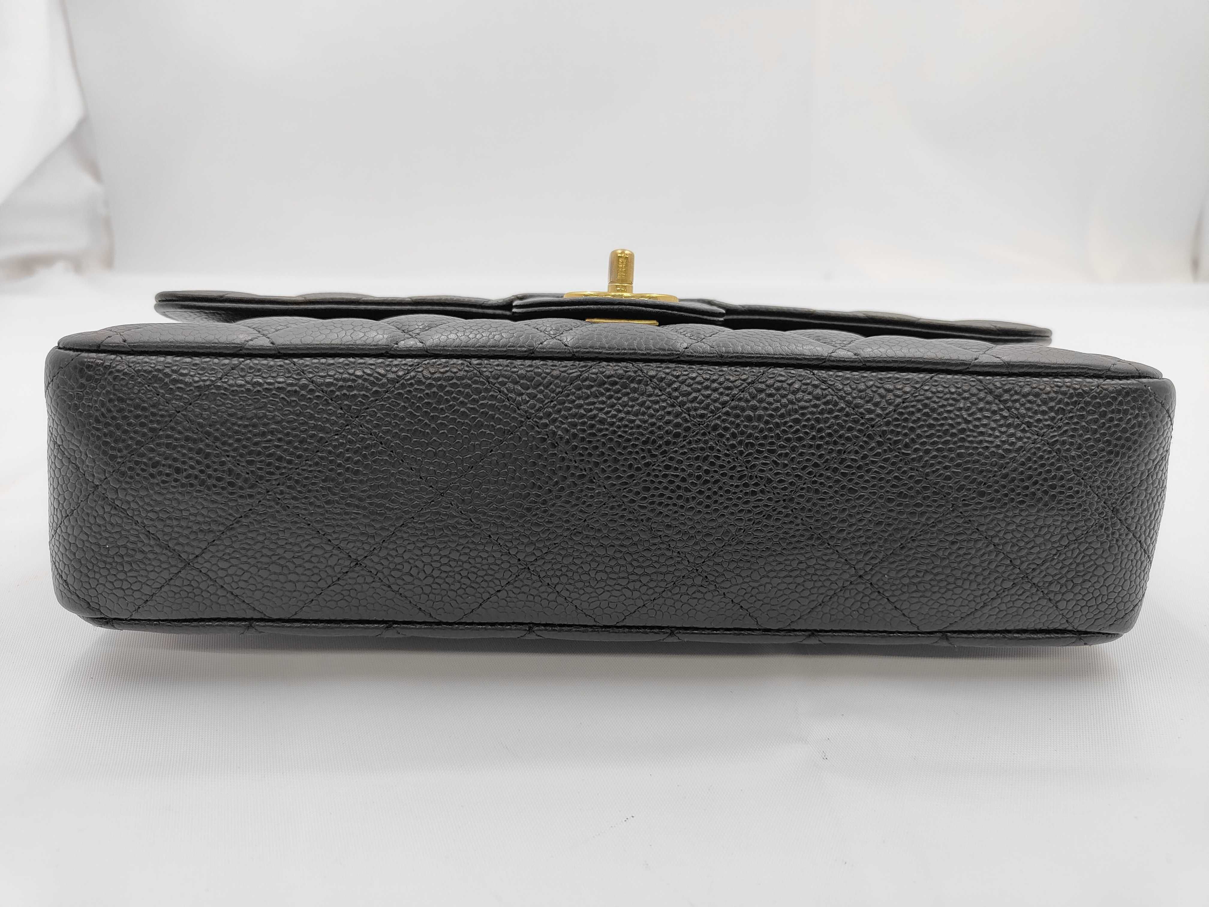Matelassé 25 Caviar Skin Double Flap Chain Shoulder Bag (with seal, serial number in the 9 range) — view 5