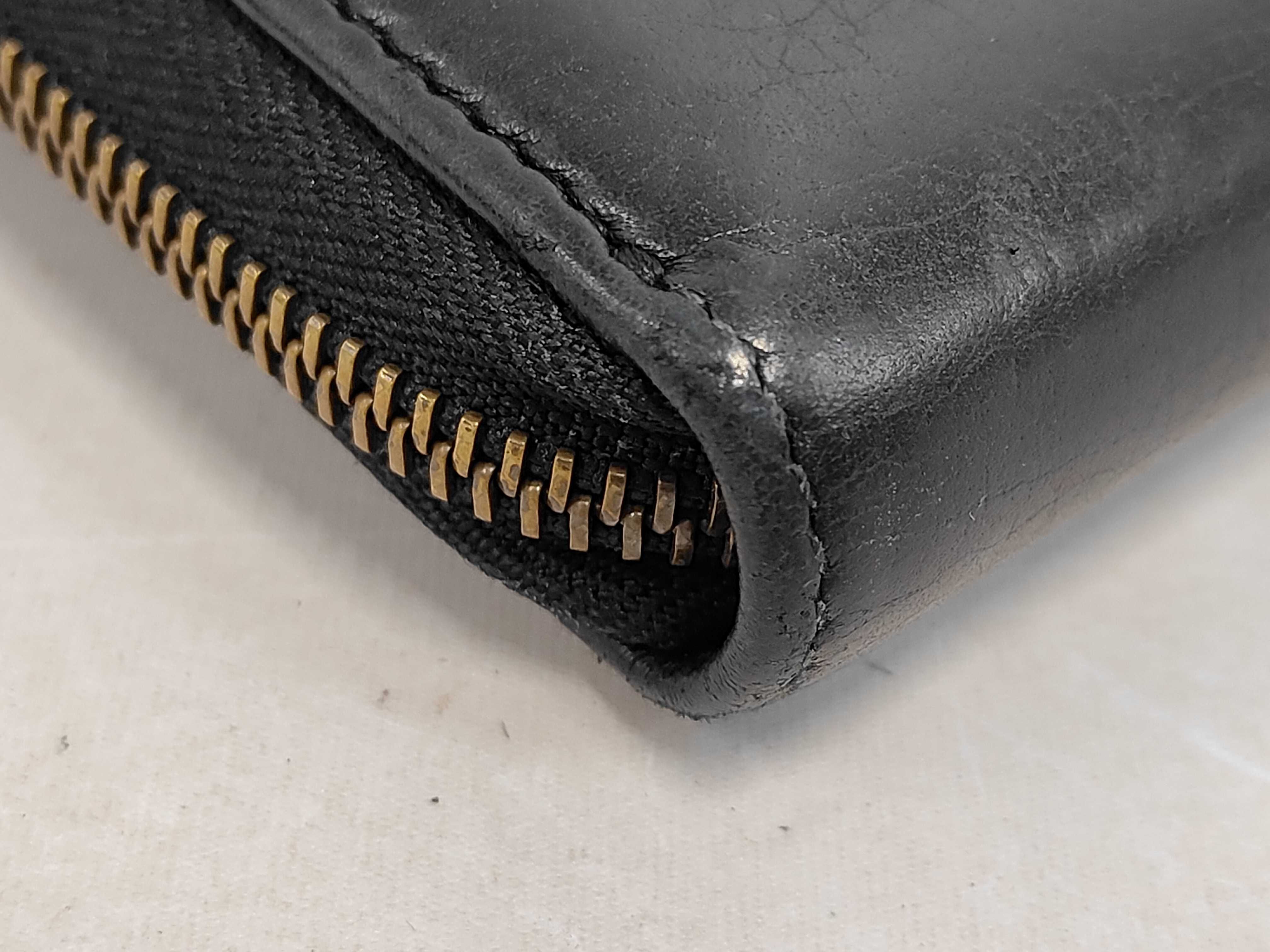 Interlocking Leather Round Zip Long Wallet 309972 534688 Wallet — view 3